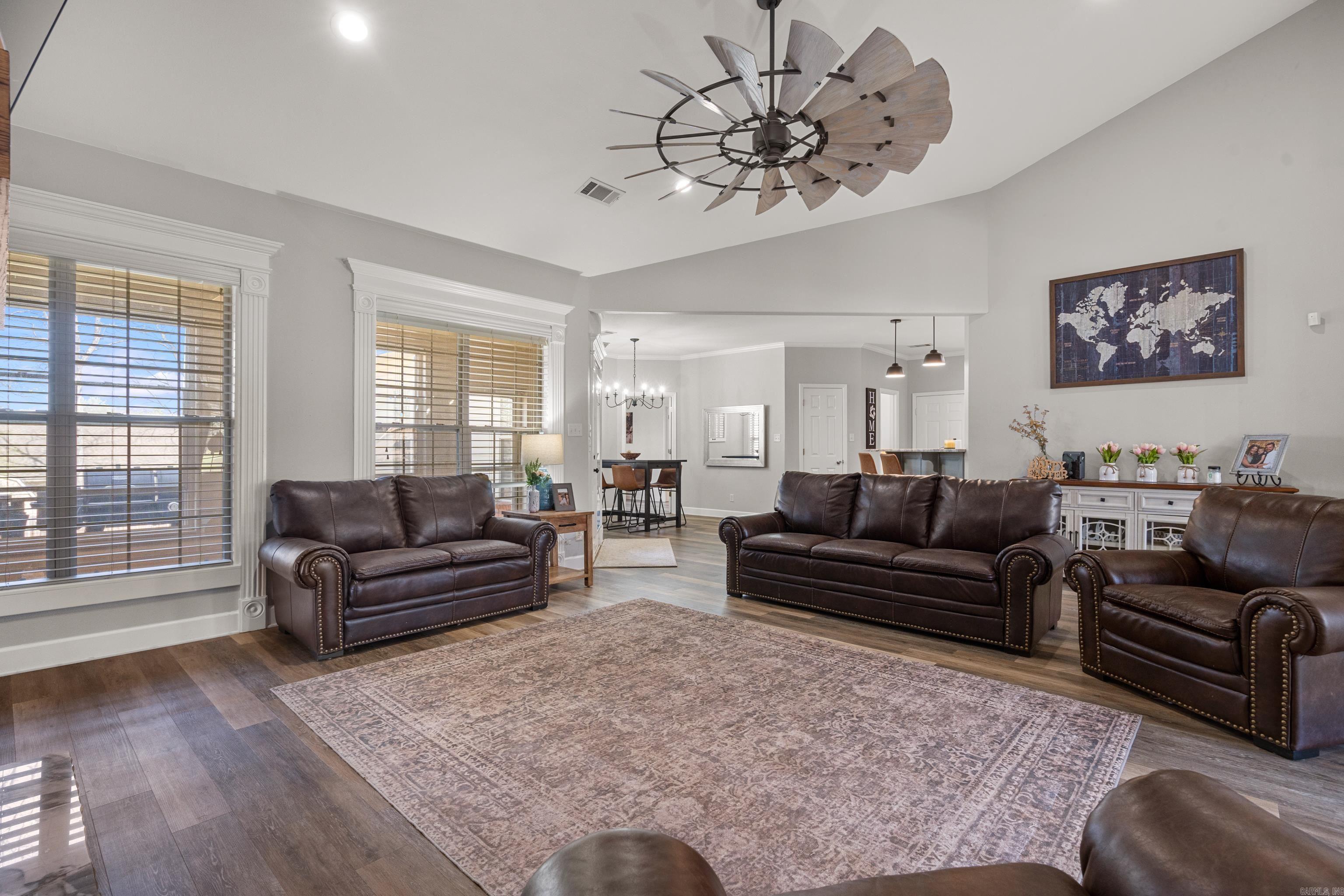 LAKEVIEW - Residential