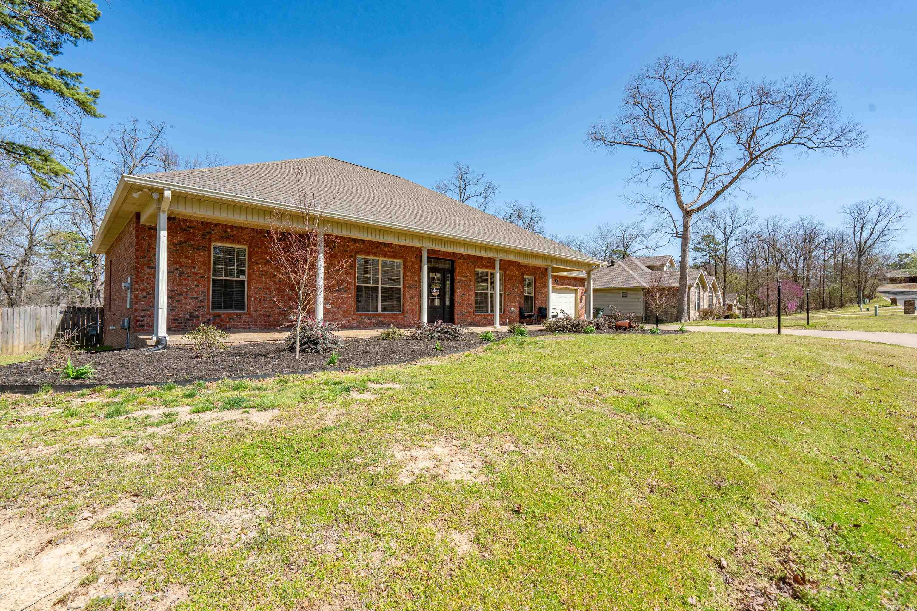 LAKEVIEW - Residential