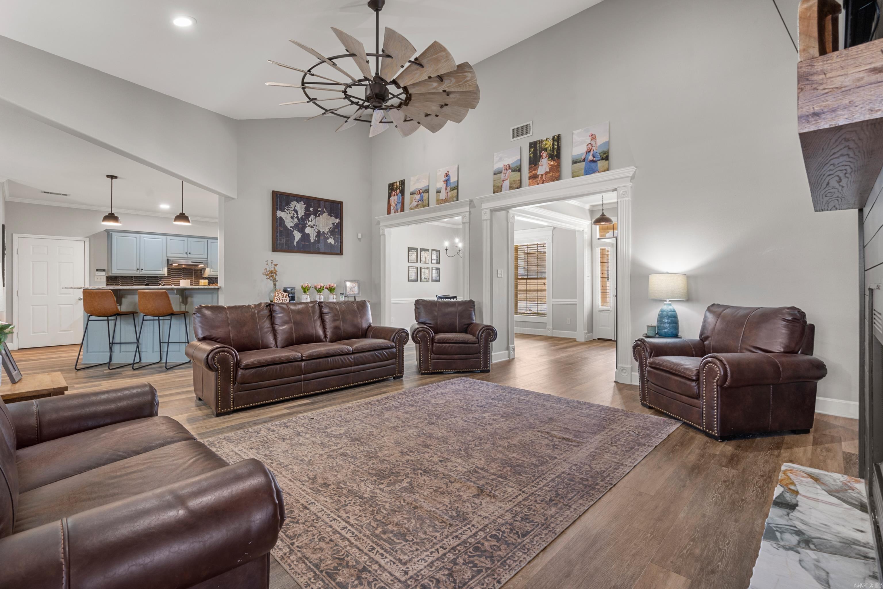 LAKEVIEW - Residential