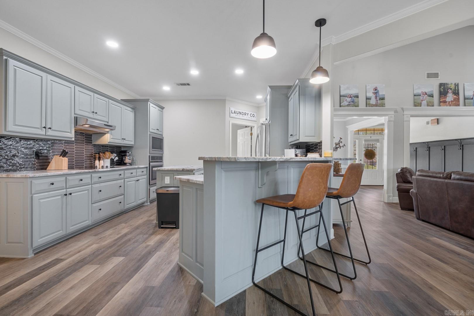 LAKEVIEW - Residential