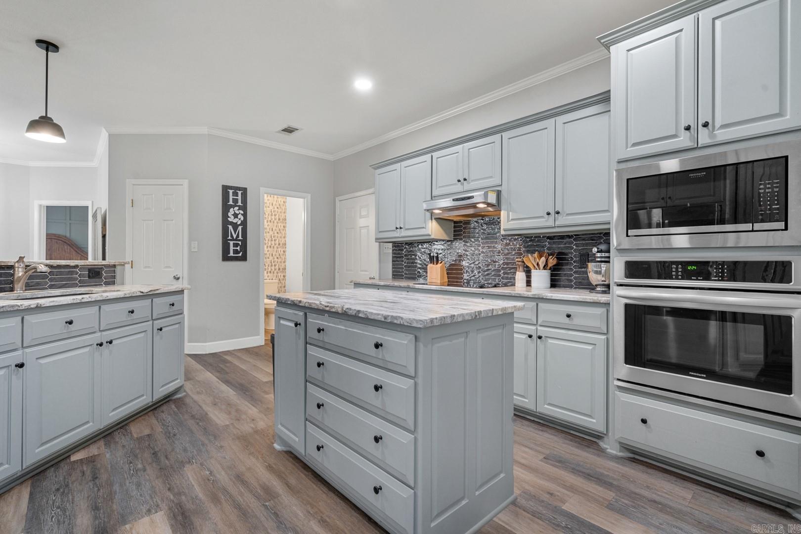 LAKEVIEW - Residential
