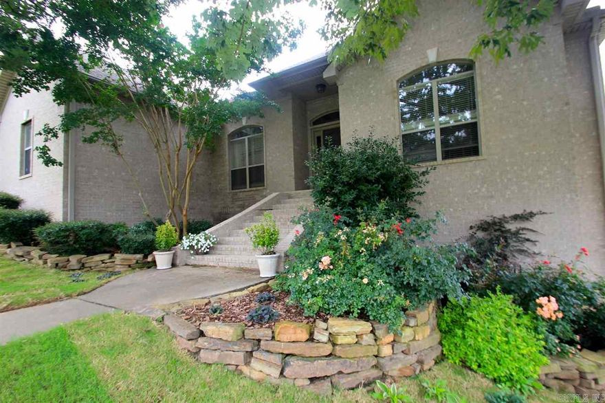 Beautiful 5 BR 3.5 BA Custom built home in Calico Creek. Home has hardwood floors, crown molding, Stainless Steel appliances, Granite counter tops and custom Maple cabinets. 4 BR on main level and Bonus room, Guest bedroom and bath are downstairs. Security System and lawn sprinkler. Huge master bath with seperate shower and garden tub. Large walk-in closets. Roof 5yrs old. Great neighborhood and walking distance to Lakewood Ballpark and Crestwood Elementary. Fridge/Washer/Dryer negotiable. Great space buy!