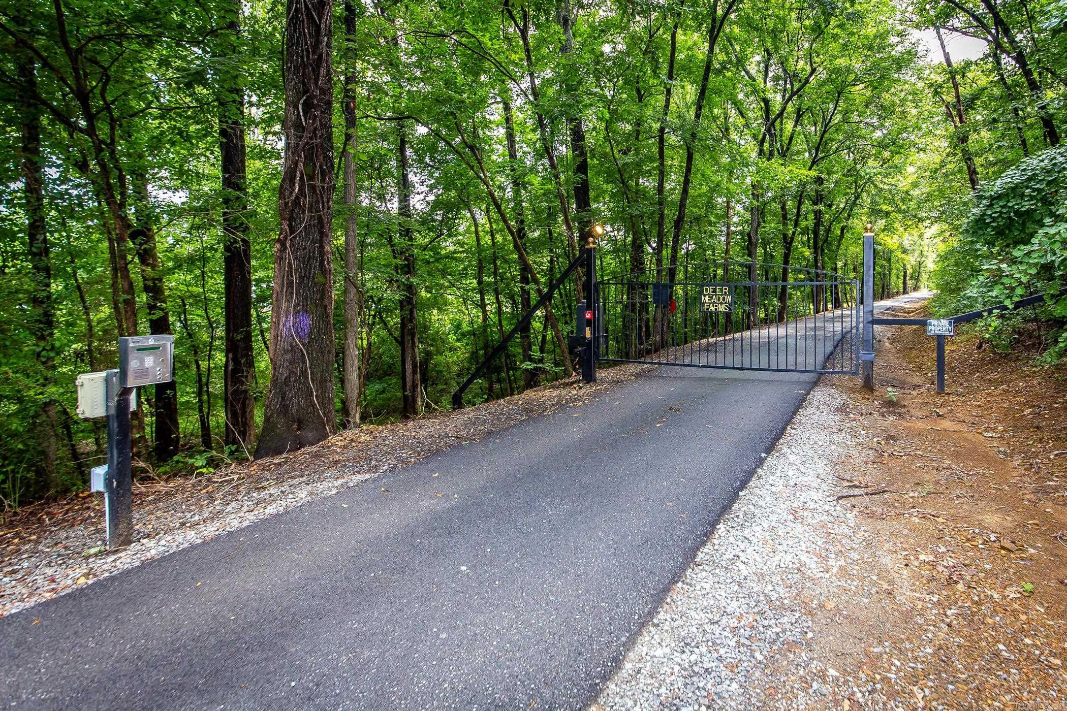 DEER CREEK - Residential