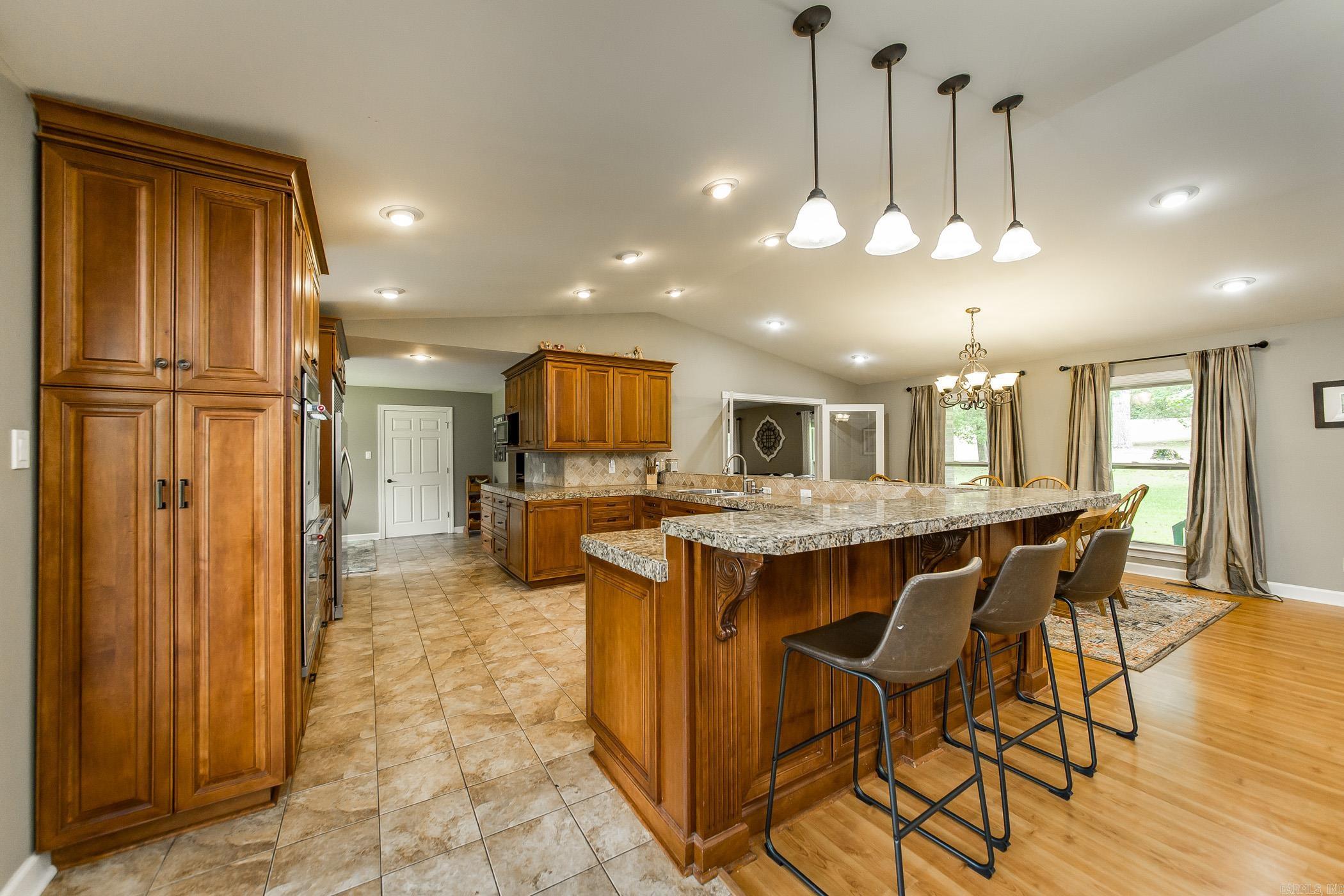 DEER CREEK - Residential