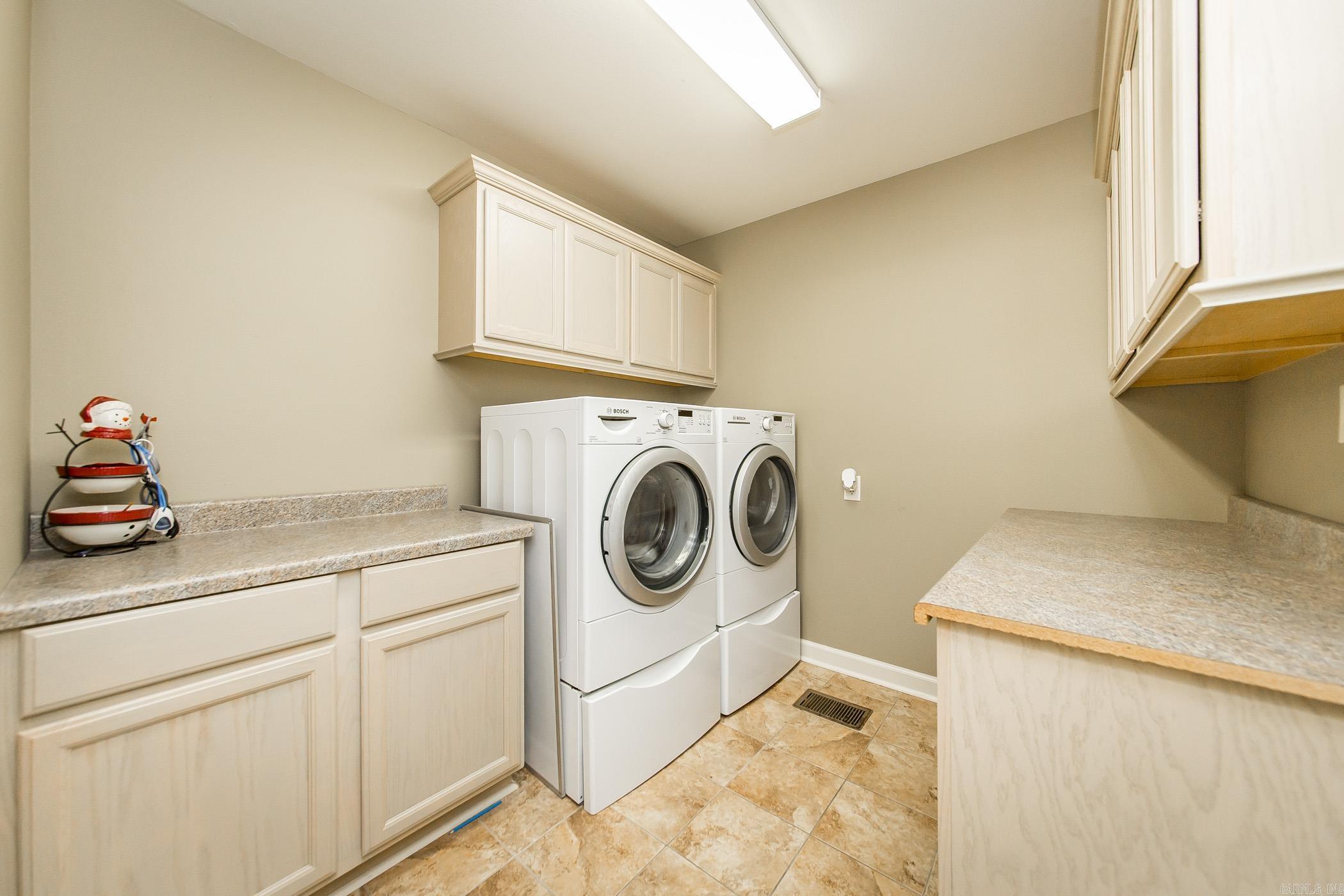 DEER CREEK - Residential