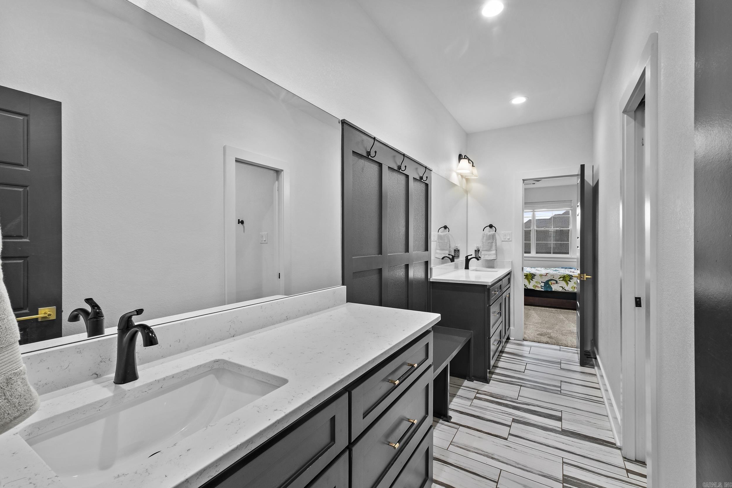 THE POINTE HURRICANE ESTATES - Residential