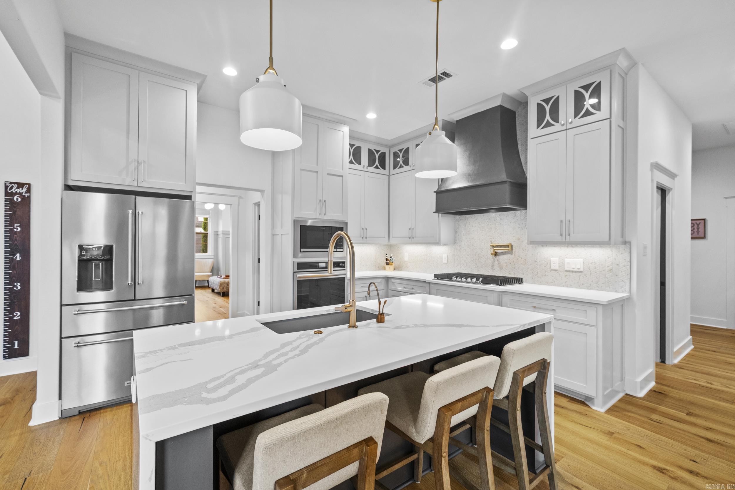 THE POINTE HURRICANE ESTATES - Residential