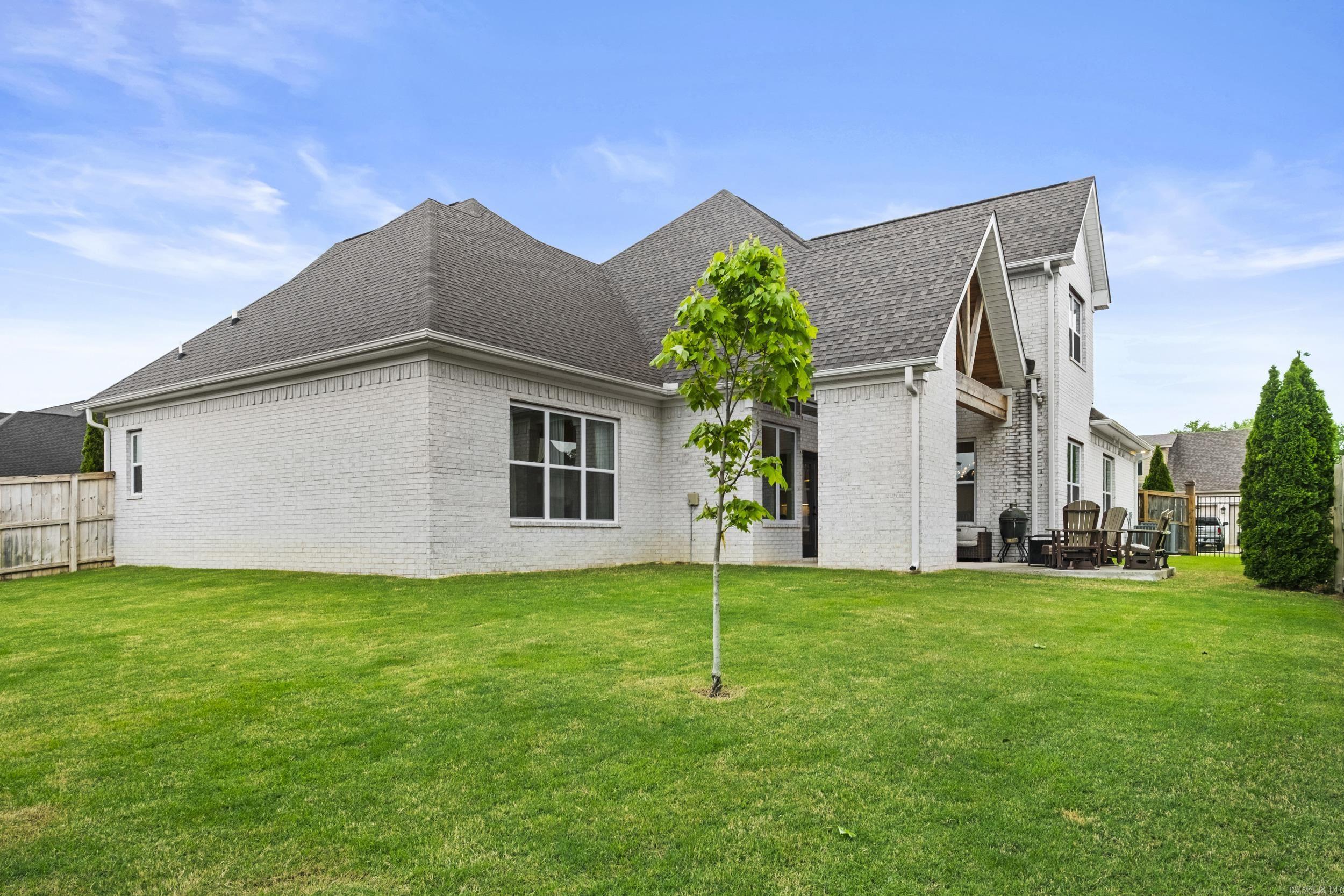 THE POINTE HURRICANE ESTATES - Residential