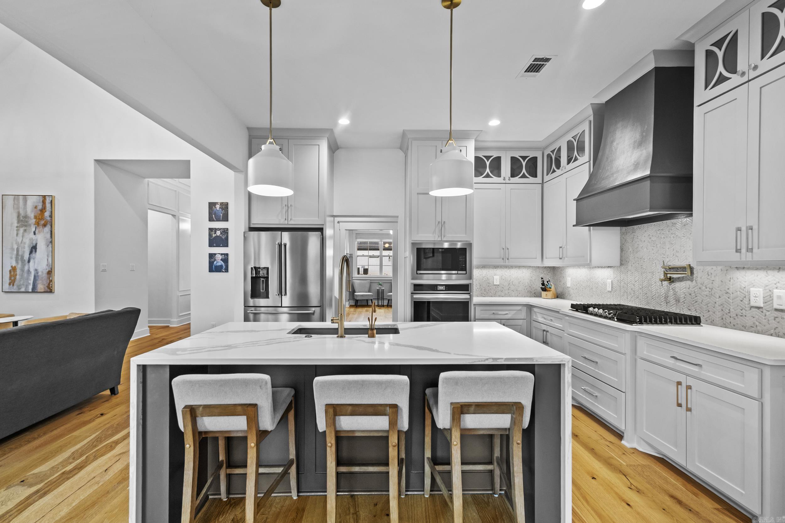 THE POINTE HURRICANE ESTATES - Residential