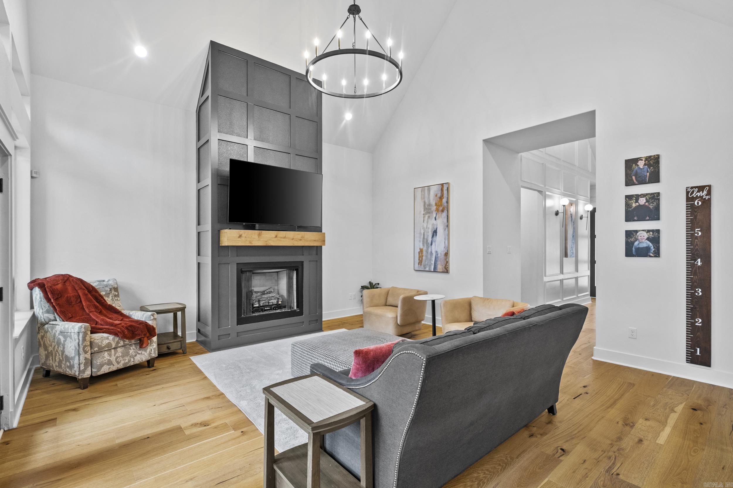 THE POINTE HURRICANE ESTATES - Residential