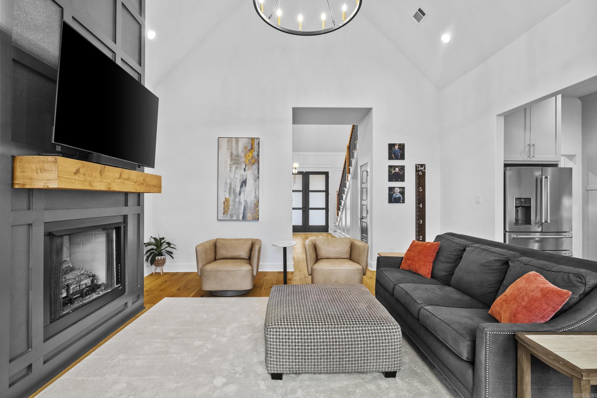 THE POINTE HURRICANE ESTATES - Residential