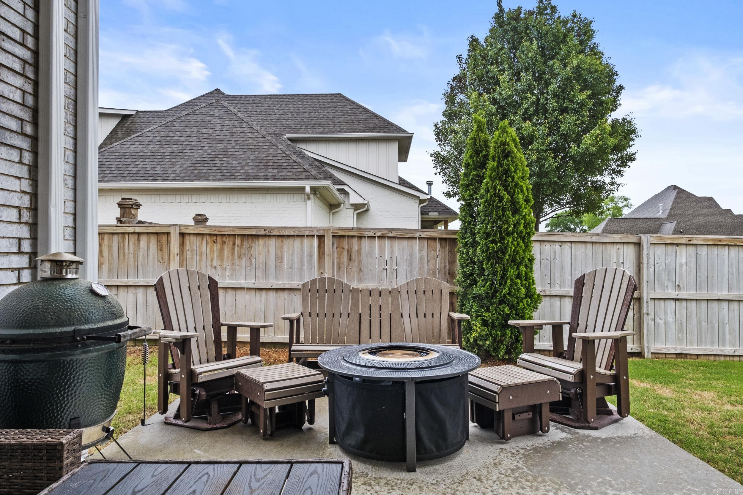 THE POINTE HURRICANE ESTATES - Residential