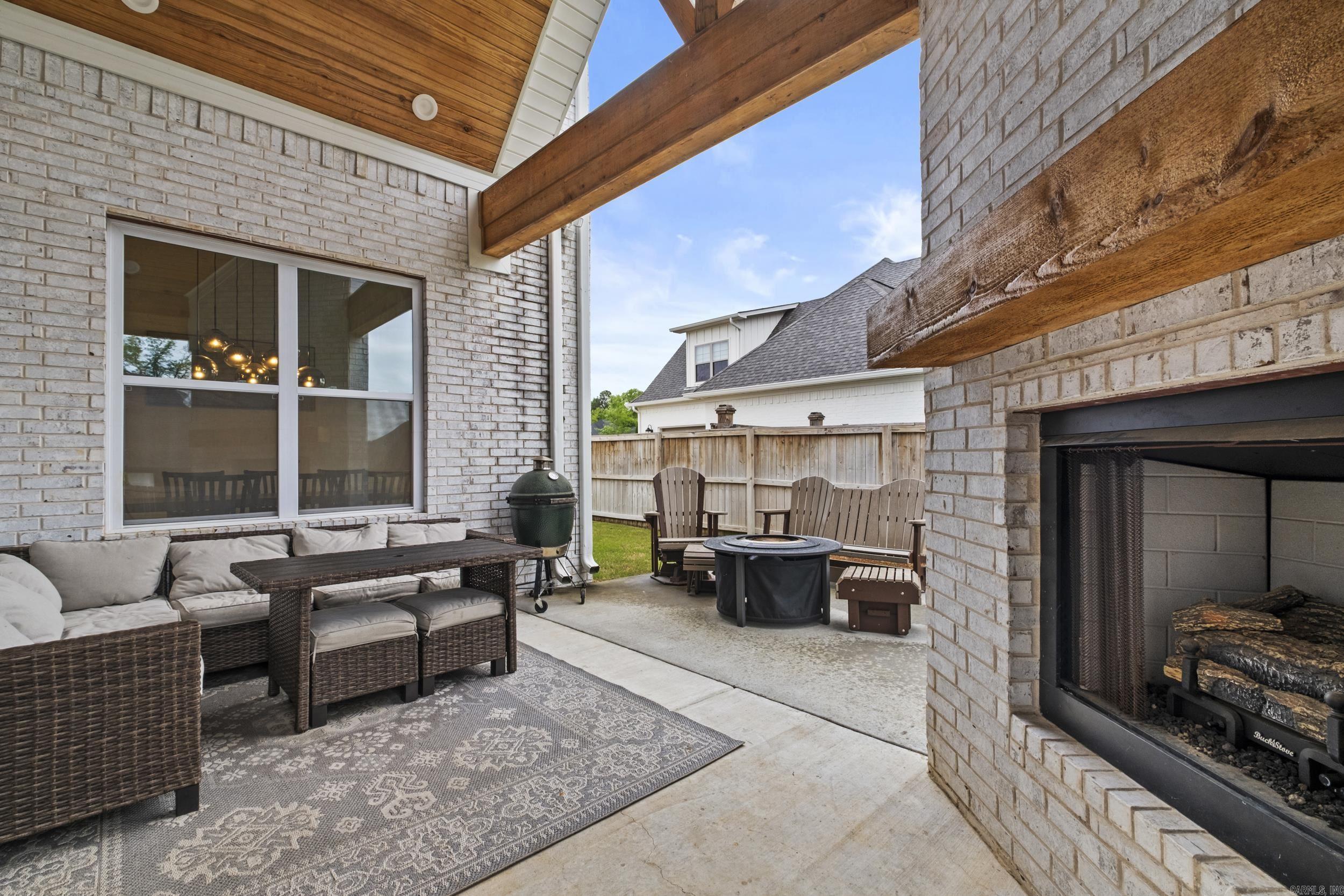 THE POINTE HURRICANE ESTATES - Residential