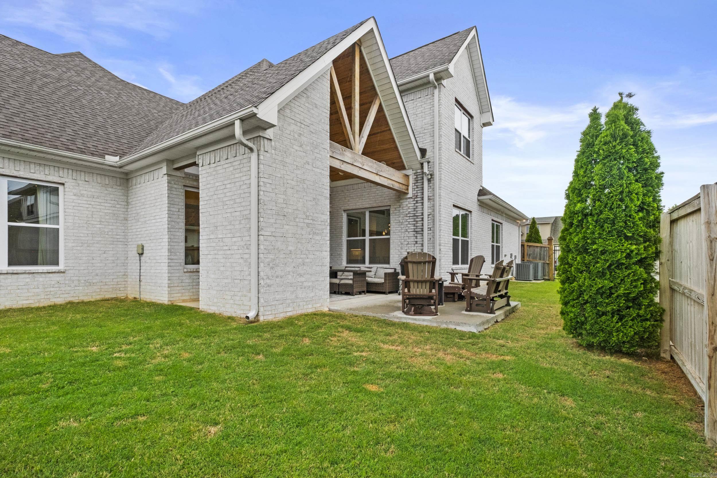 THE POINTE HURRICANE ESTATES - Residential