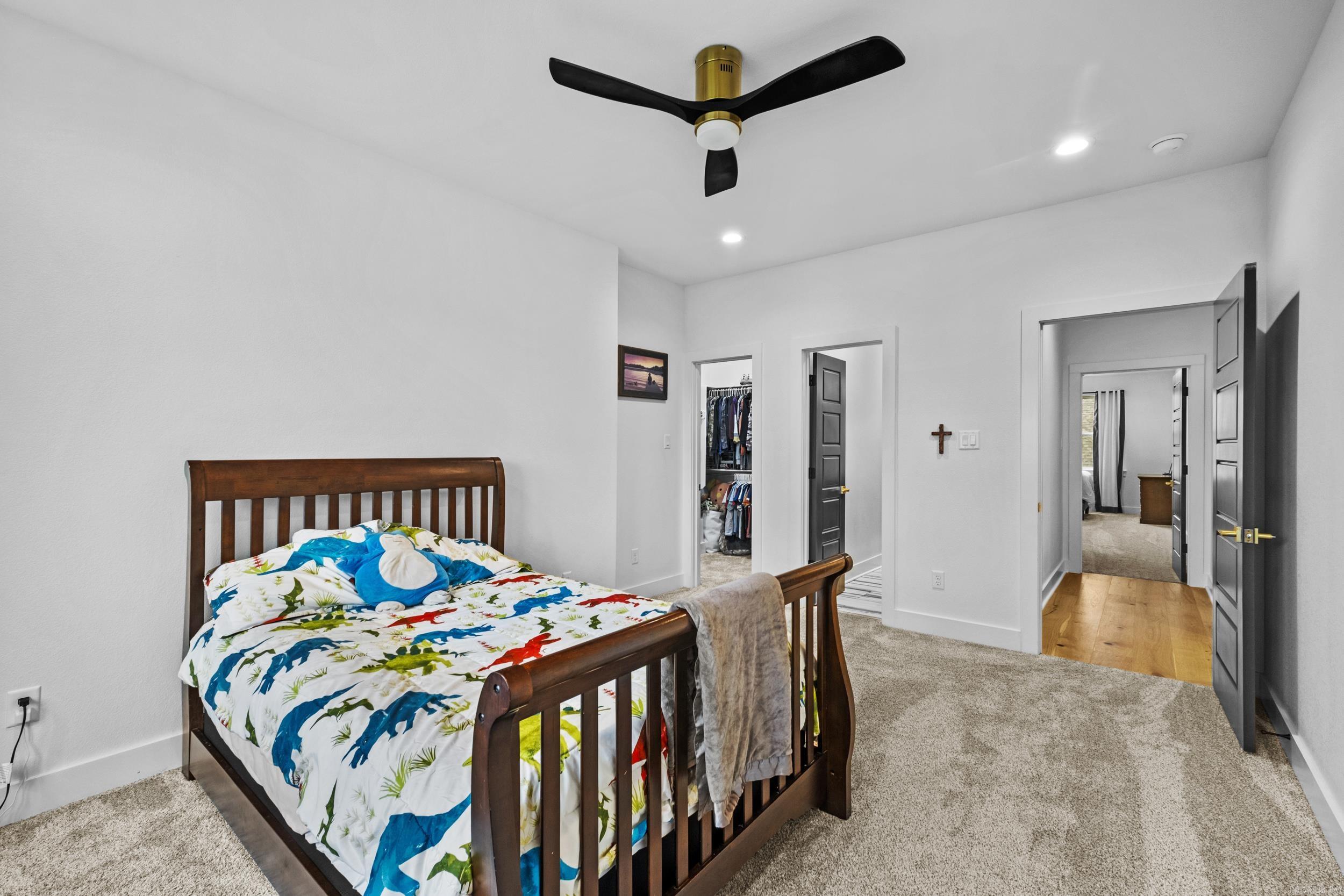 THE POINTE HURRICANE ESTATES - Residential