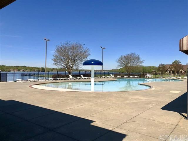 THE POINTE HURRICANE ESTATES - Residential