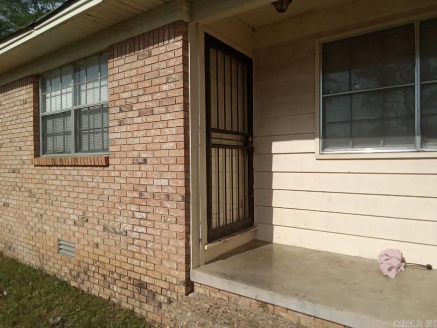 Great Investment opportunity Duplex currently Rented