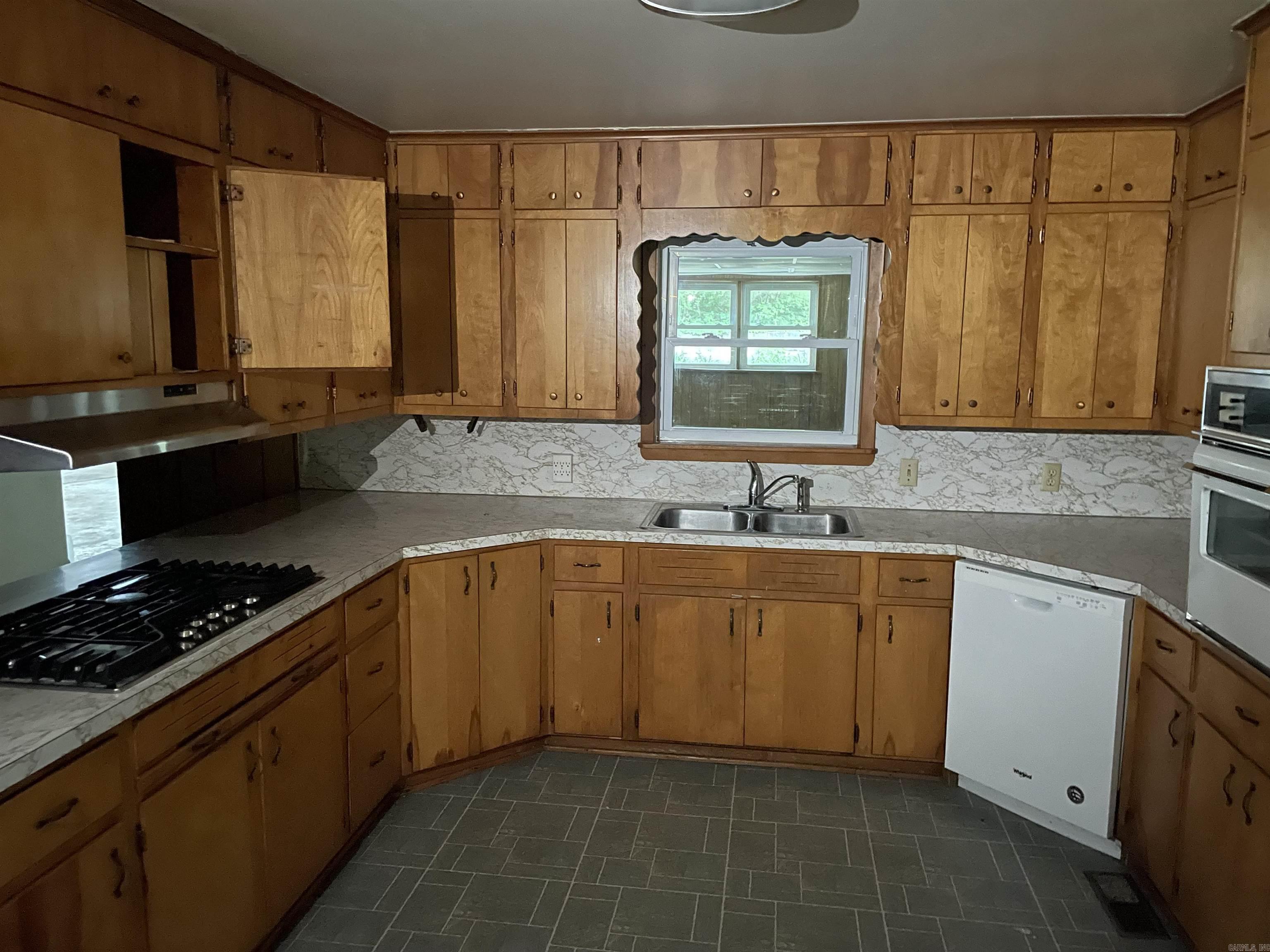 WILLIAMS - Residential