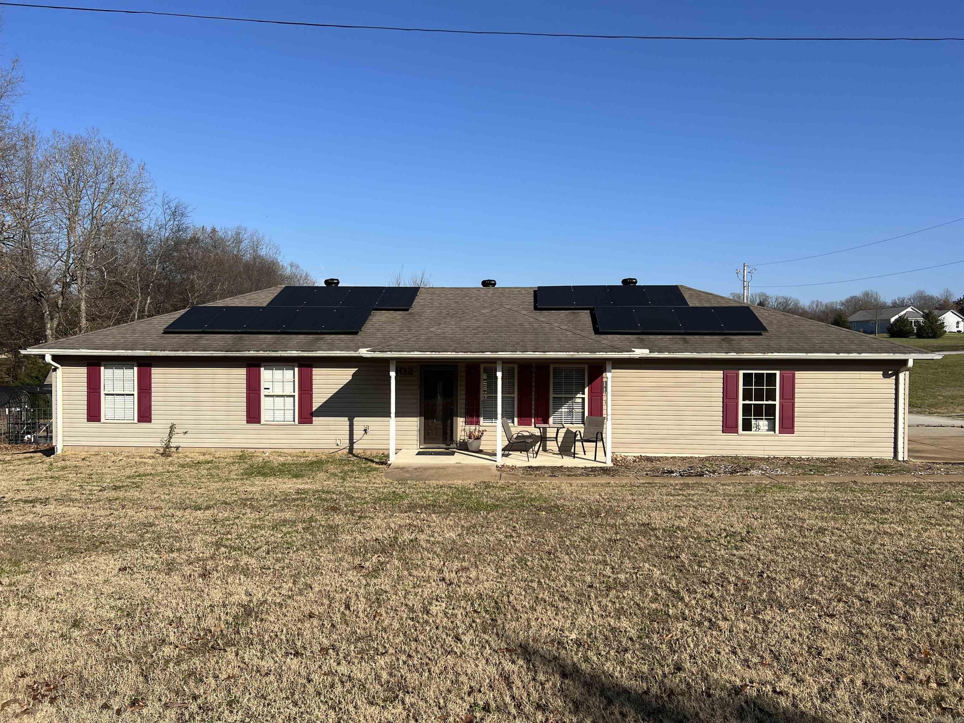 COUNTRY MEADOWS - Residential