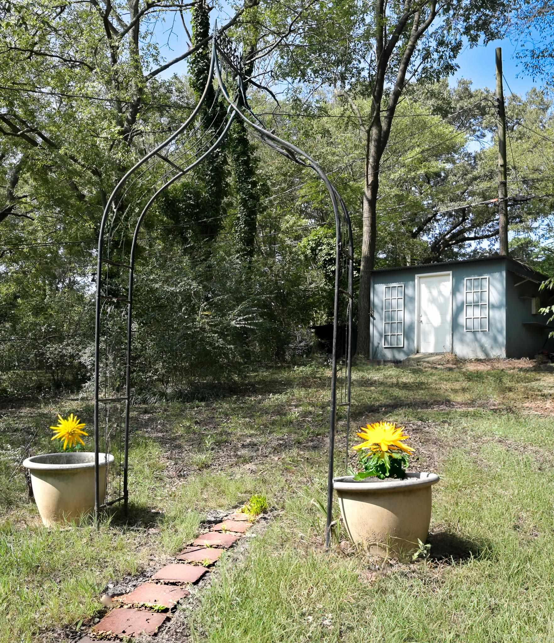 FOREST HILLS - Residential