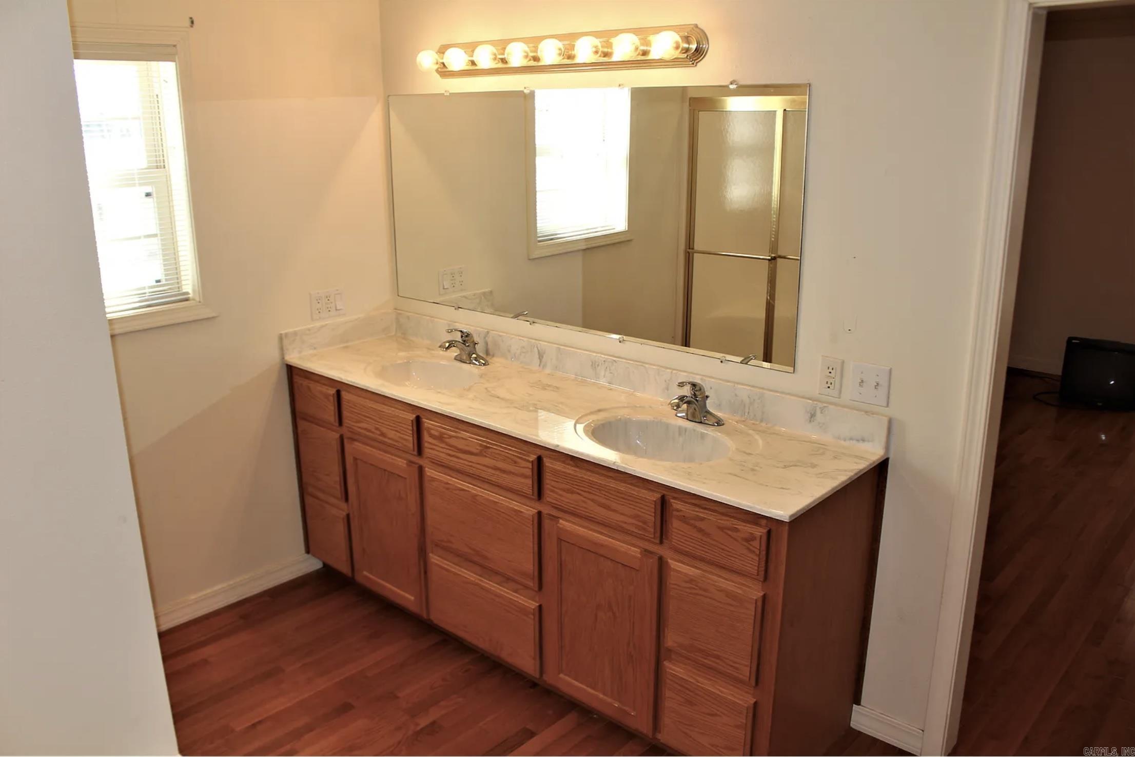 LAWRENCE - Residential