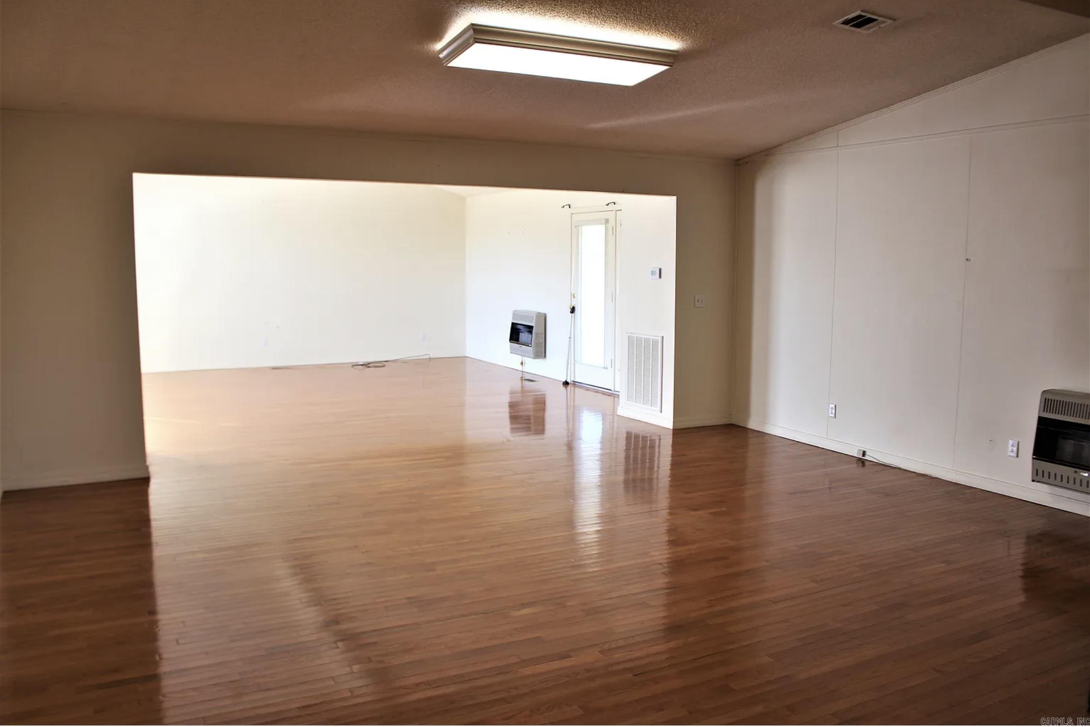 LAWRENCE - Residential