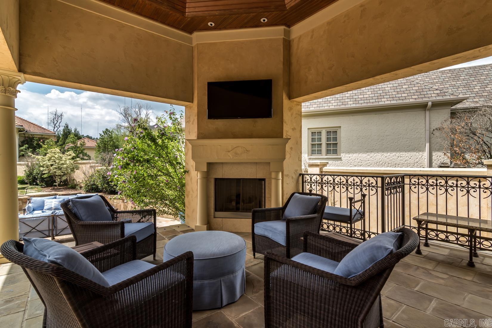 CHENAL VALLEY DEAUVILLE PLACE - Residential