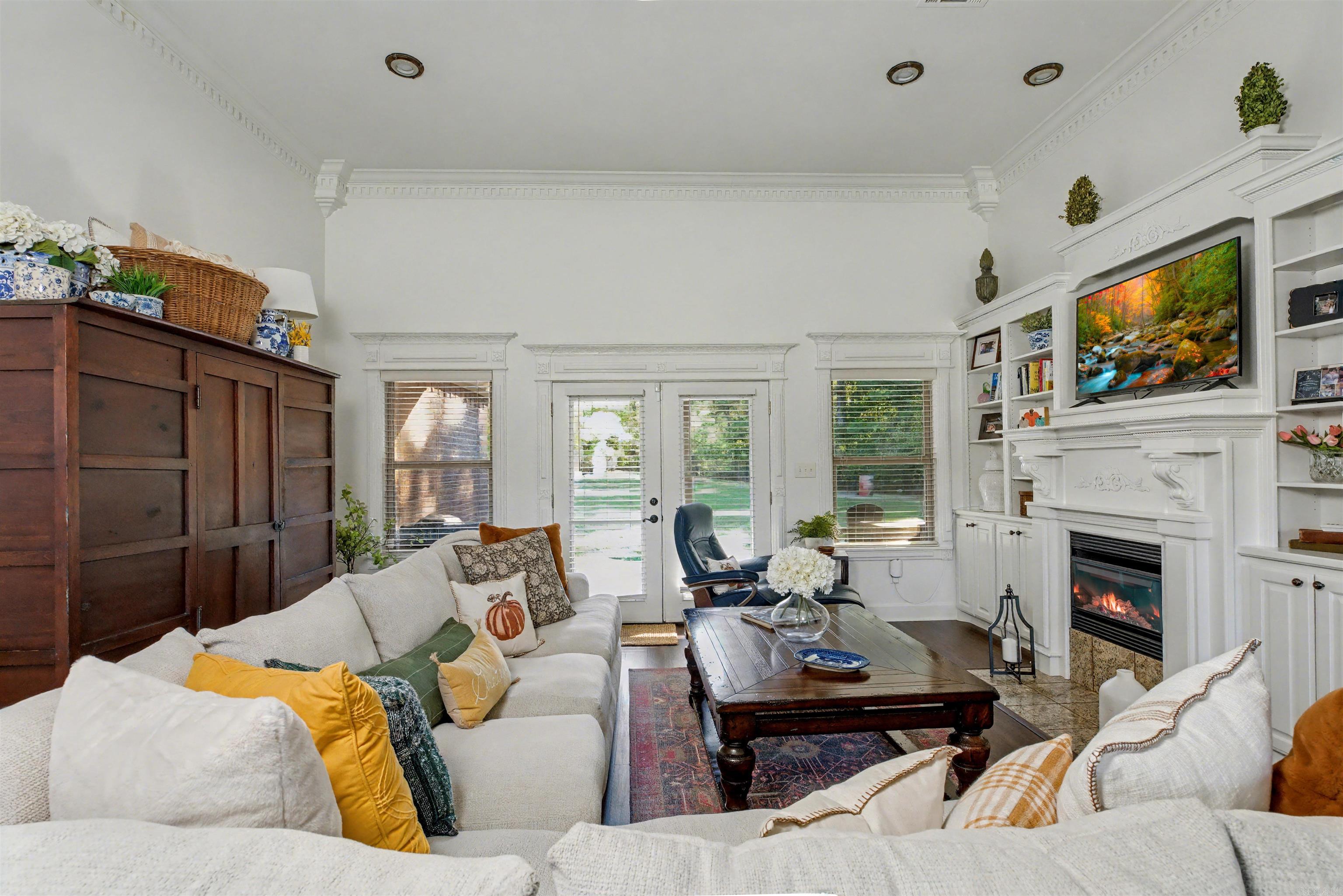 HOMESTEAD - Residential