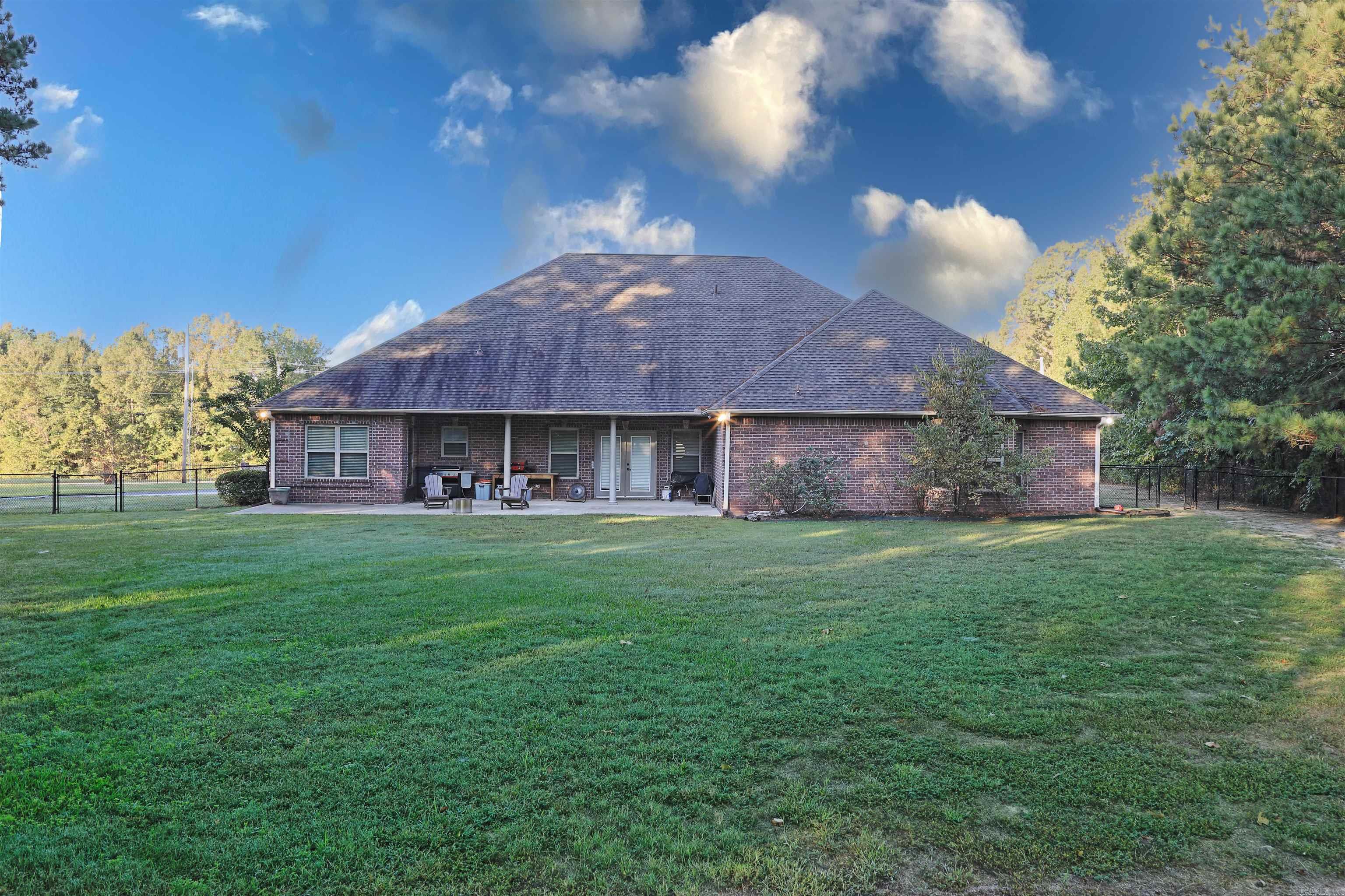 HOMESTEAD - Residential