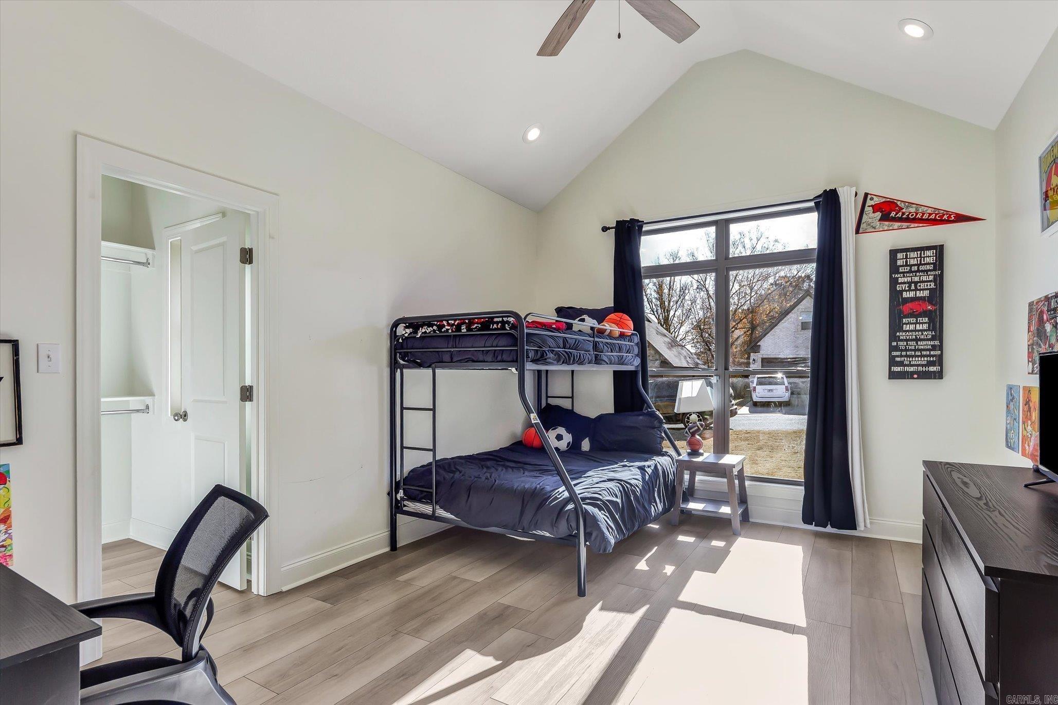 VALLEY VIEW MANOR - Residential