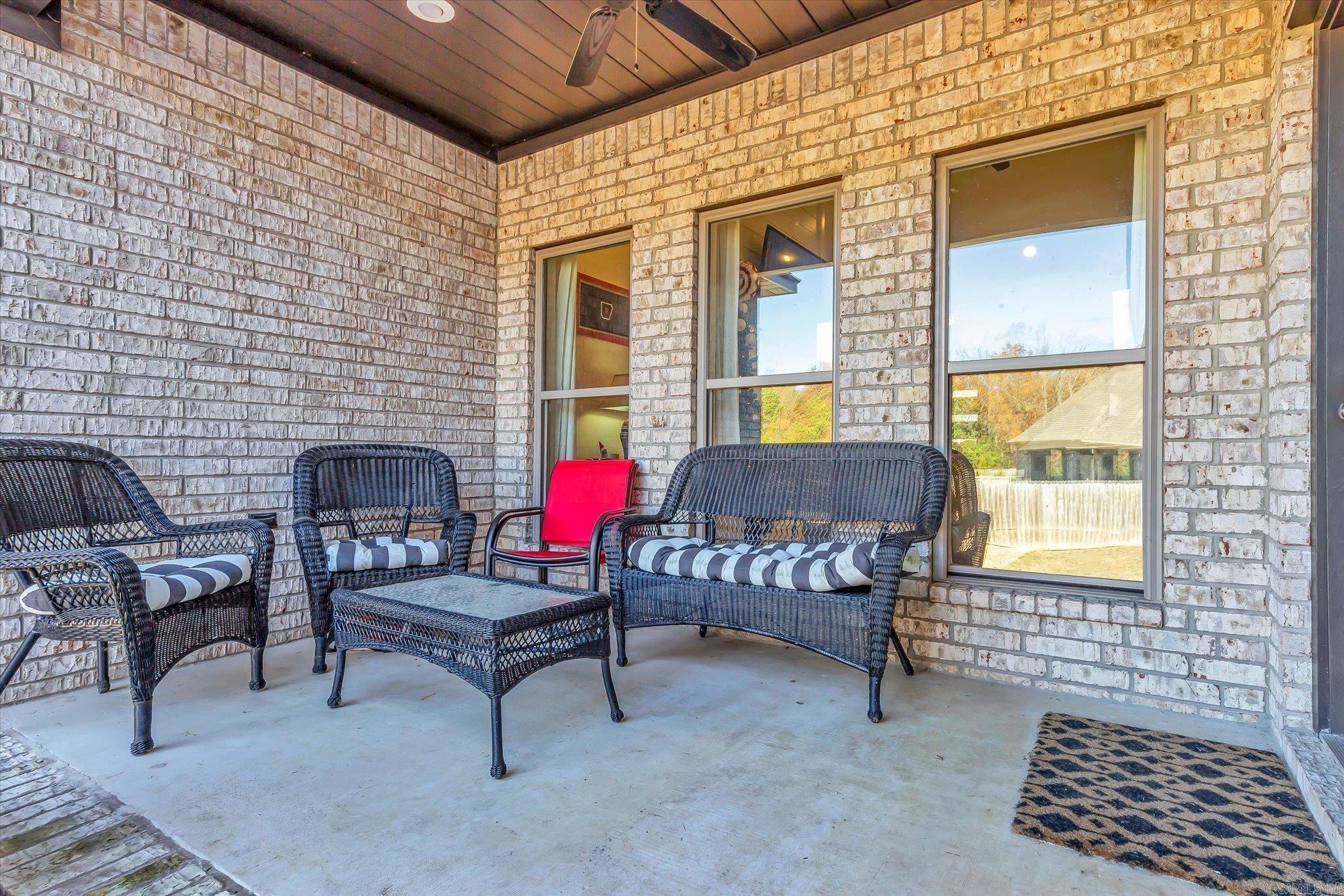 VALLEY VIEW MANOR - Residential