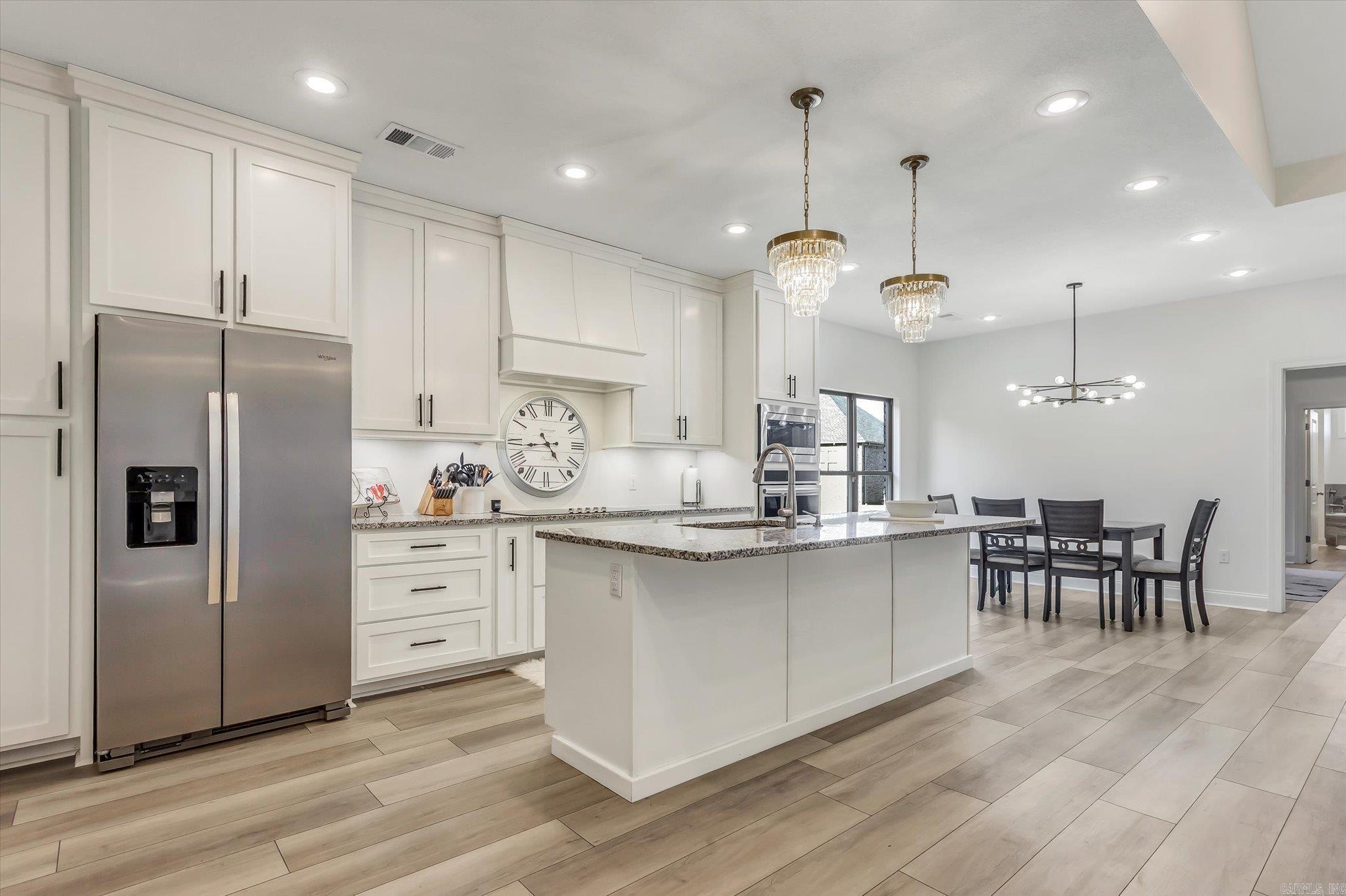 VALLEY VIEW MANOR - Residential