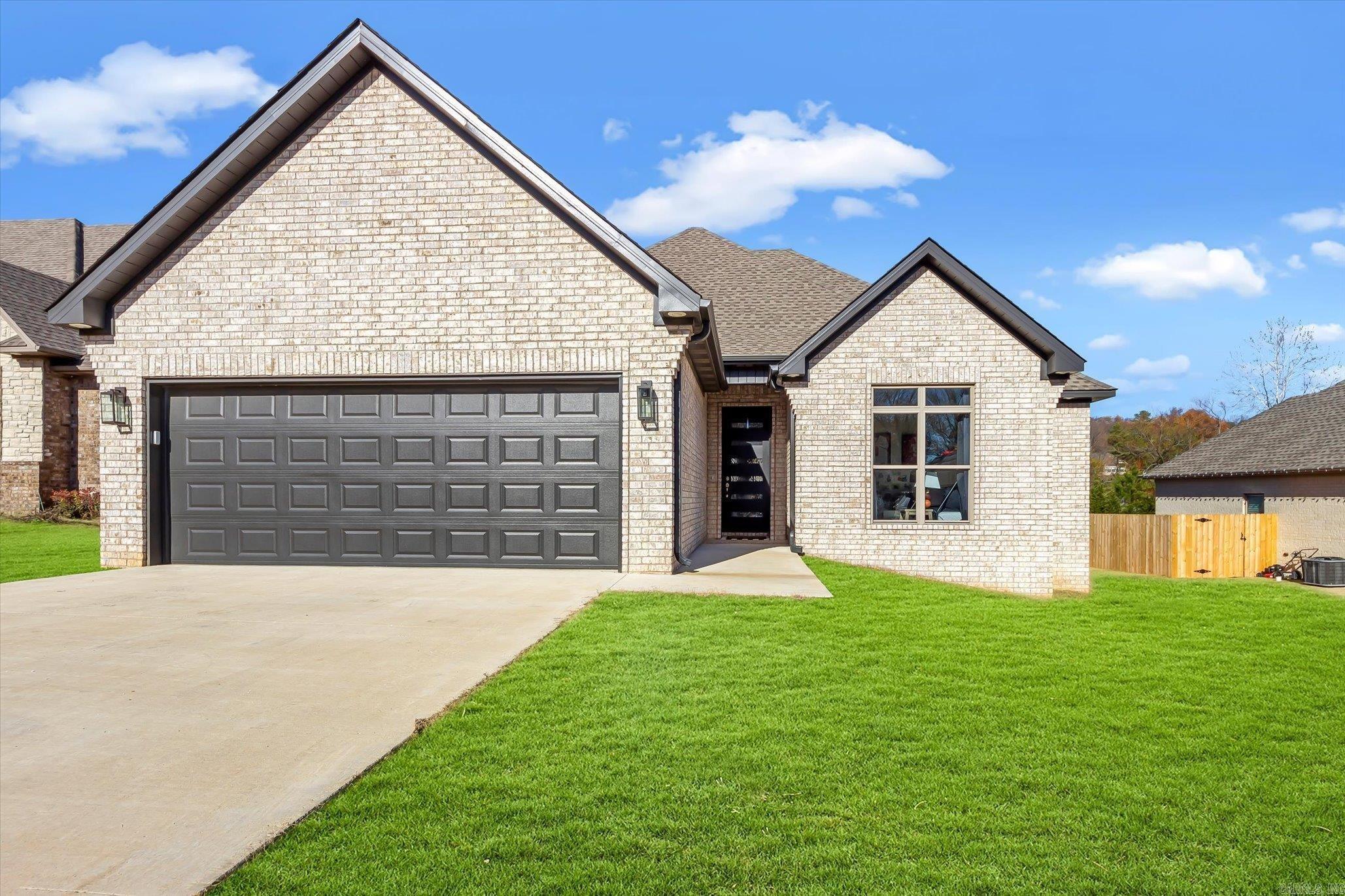 VALLEY VIEW MANOR - Residential