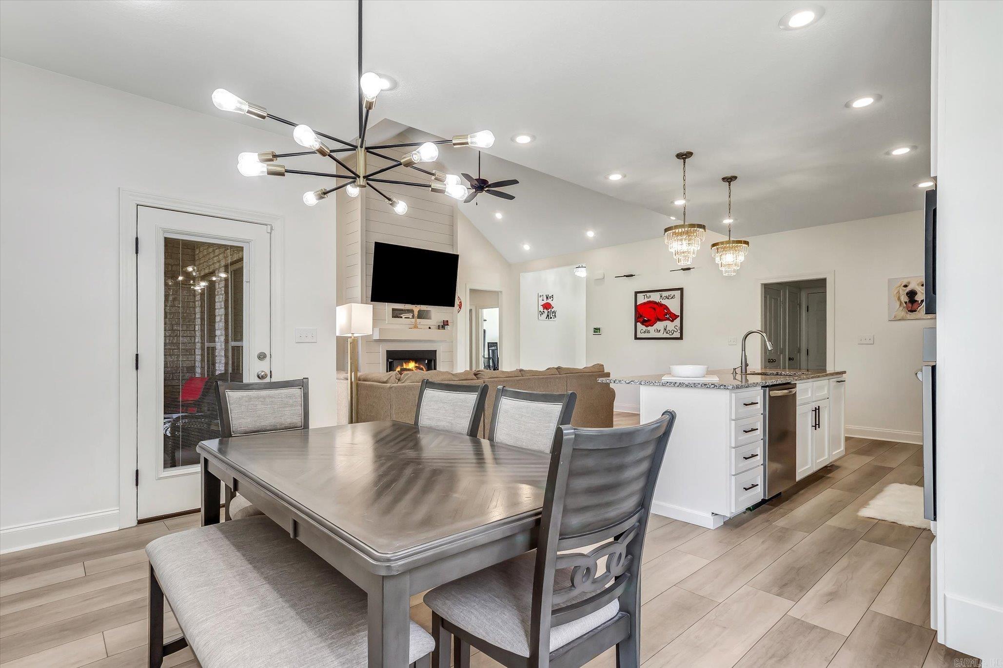 VALLEY VIEW MANOR - Residential