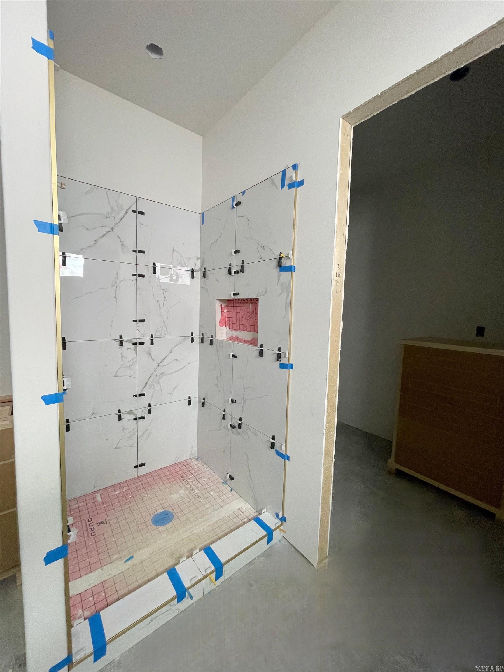 MERGERON COURT - Residential