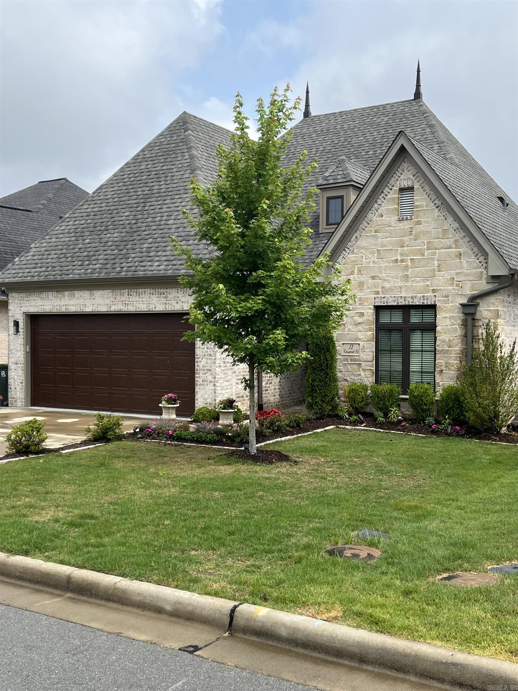 MERGERON COURT - Residential