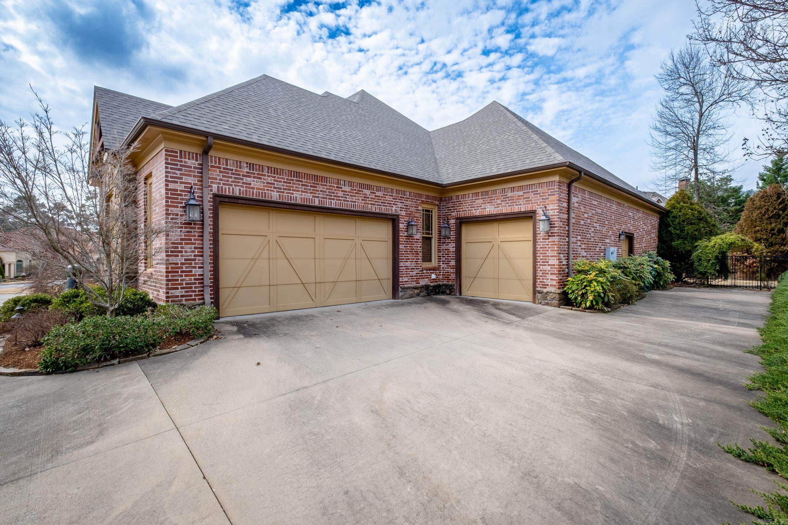 CHENAL VALLEY DEAUVILLE PLACE - Residential