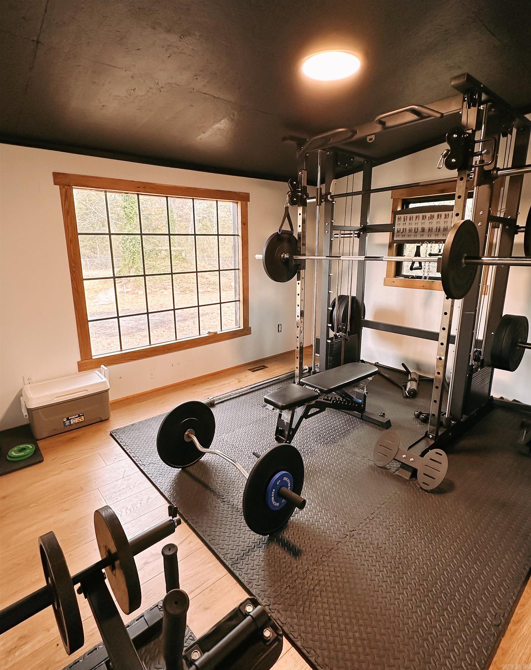 THARPS WHISPERING PINES - Residential