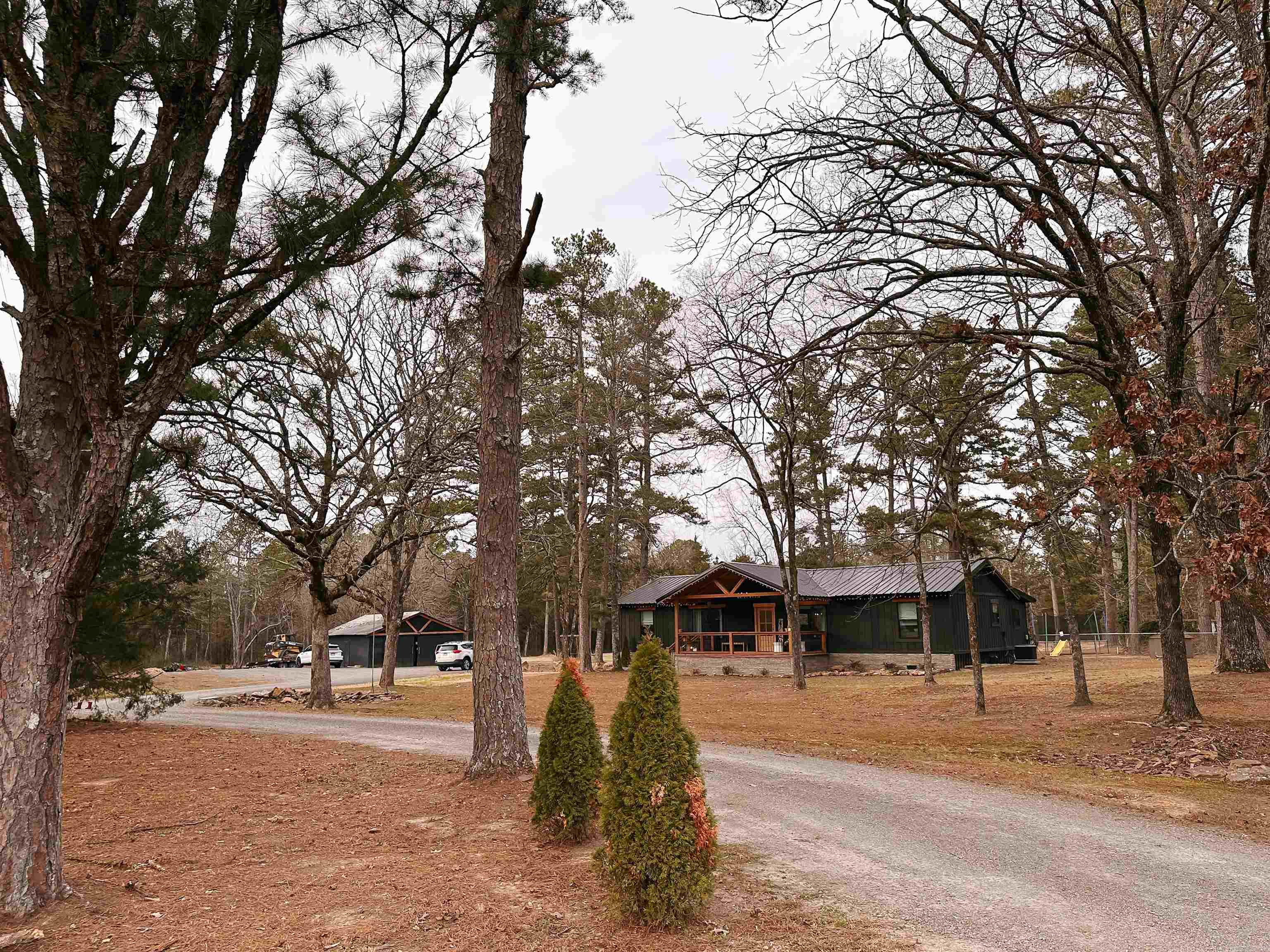THARPS WHISPERING PINES - Residential