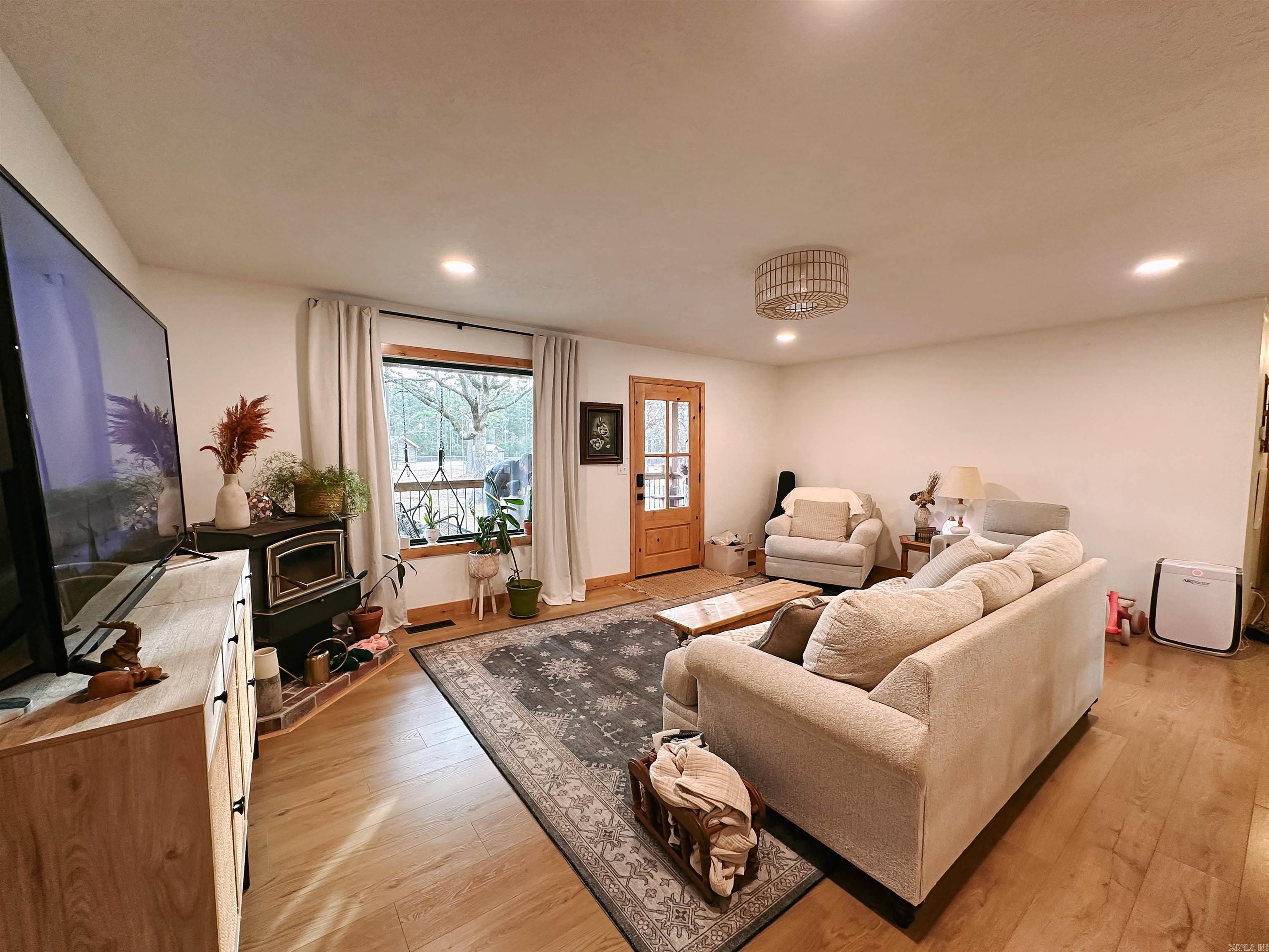 THARPS WHISPERING PINES - Residential