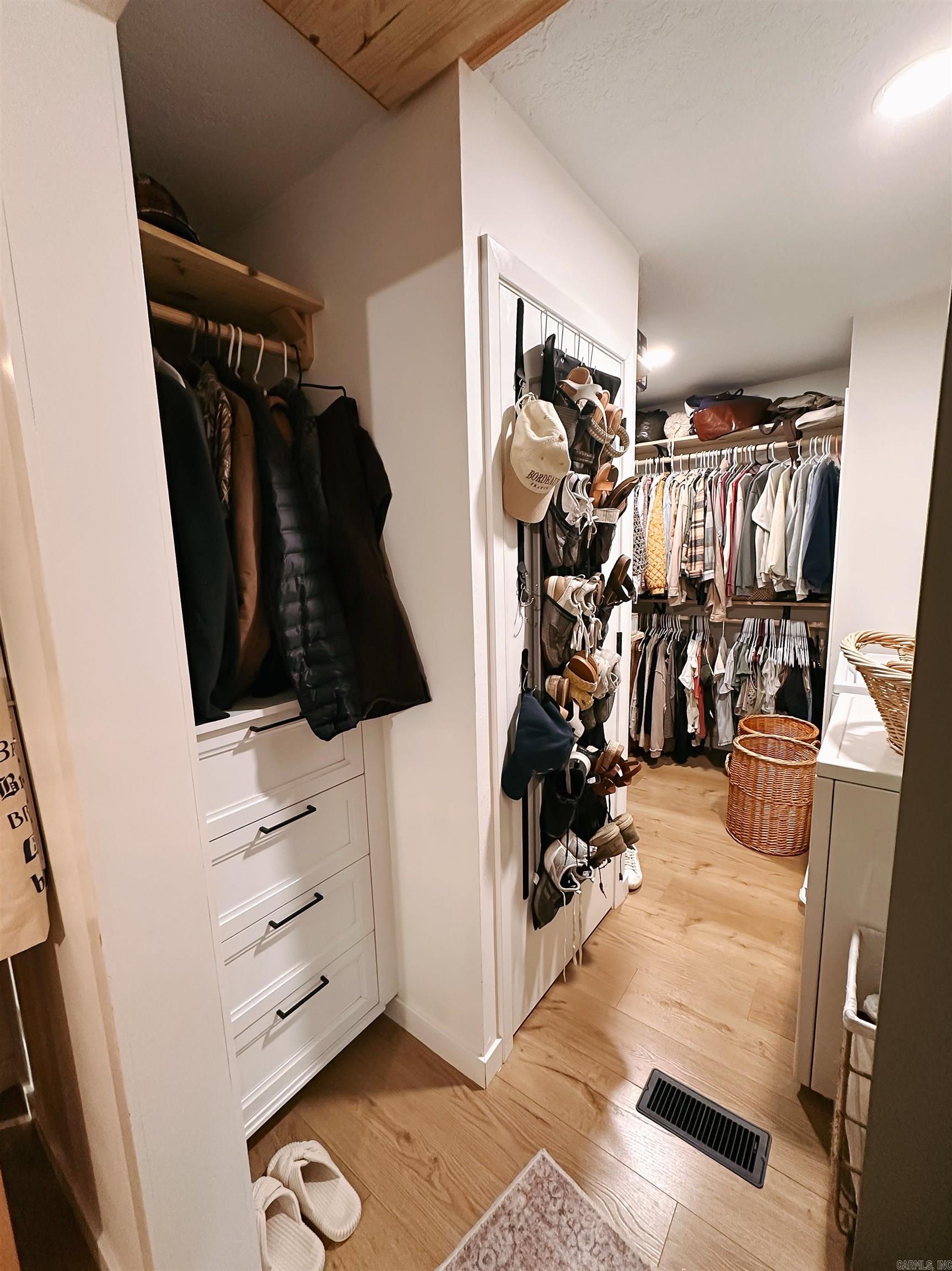 THARPS WHISPERING PINES - Residential