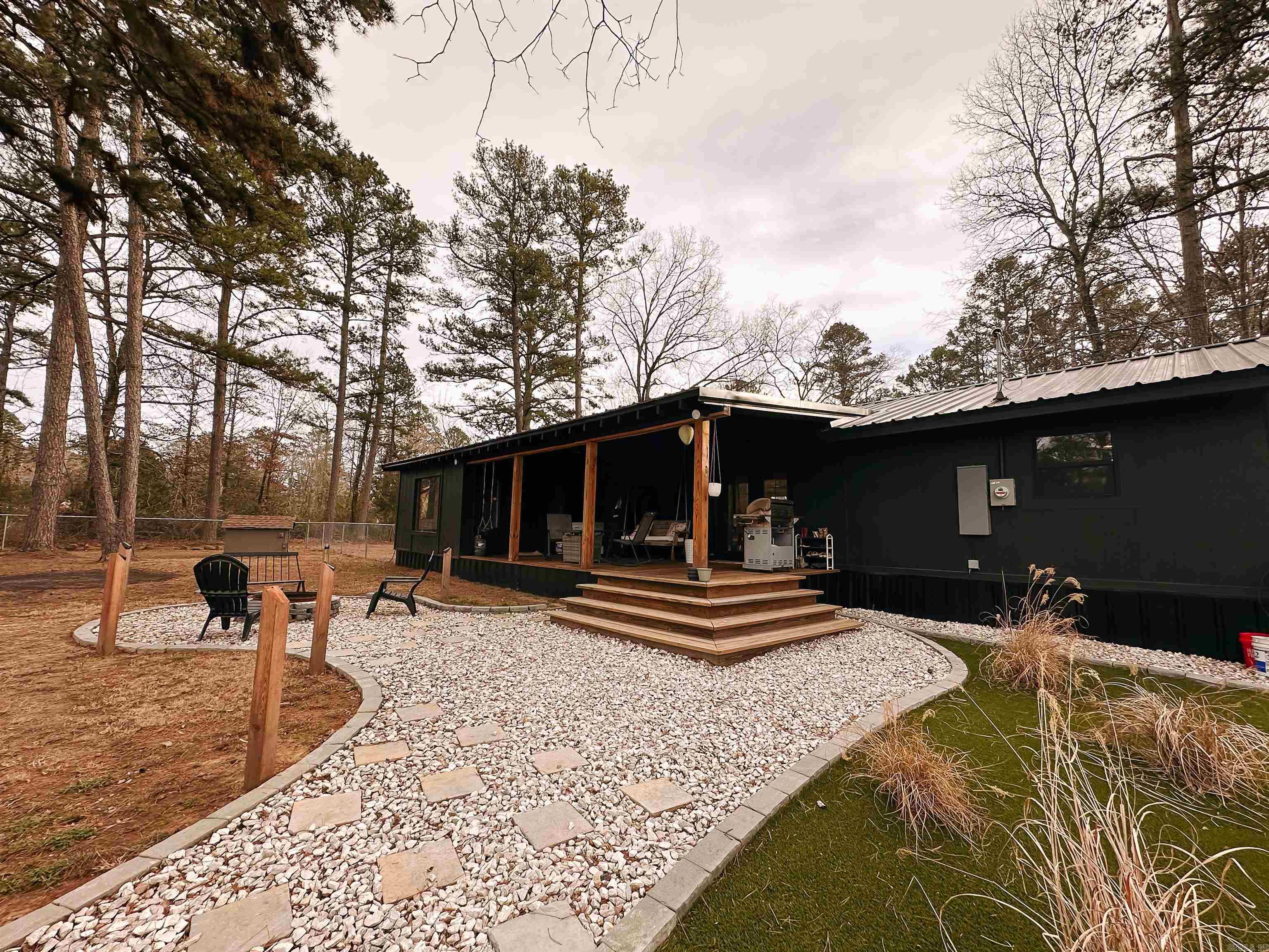 THARPS WHISPERING PINES - Residential