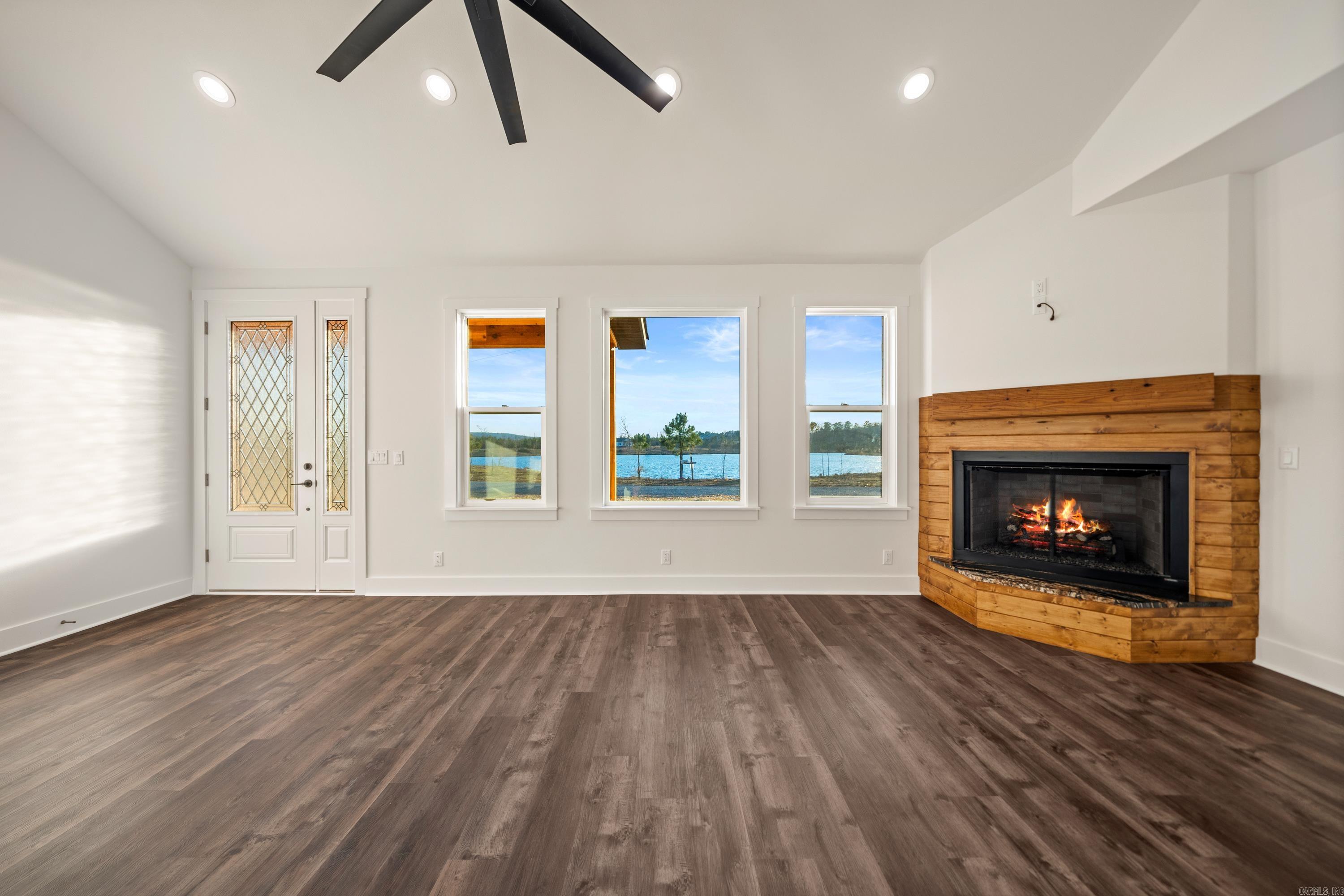 OTAZA LAKE ESTATES - Residential