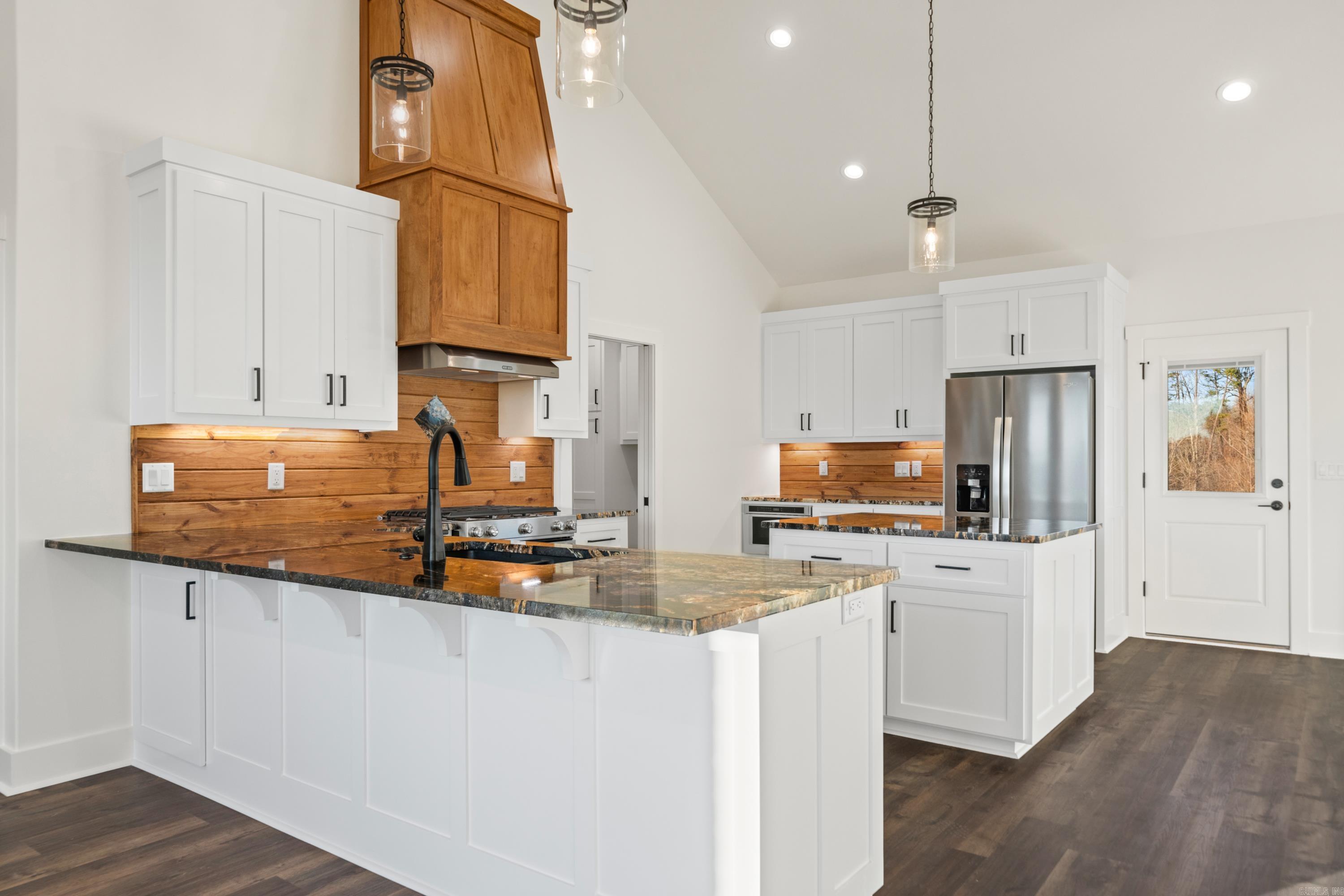OTAZA LAKE ESTATES - Residential