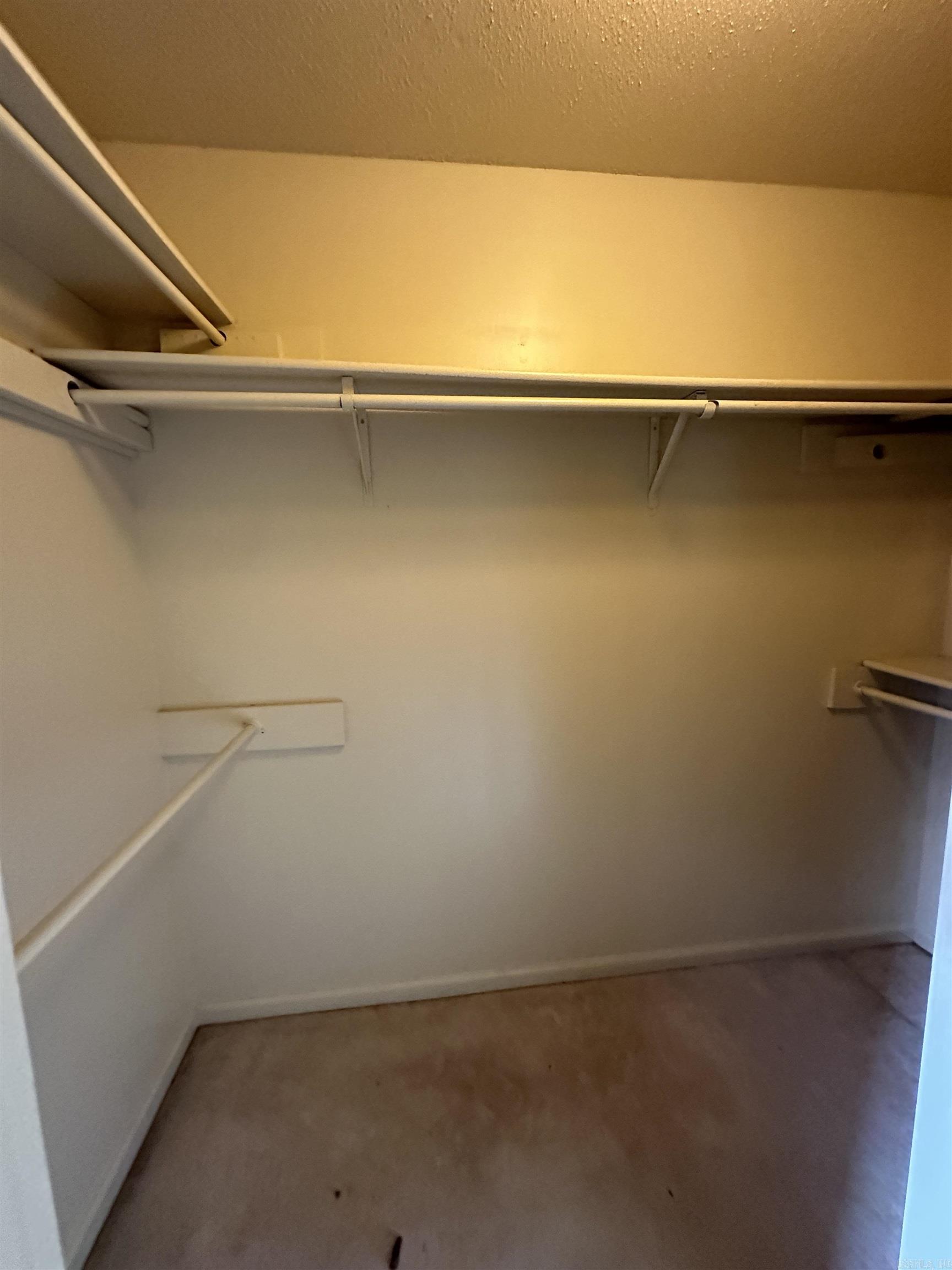 COUNTRY CLUB PARK - Residential