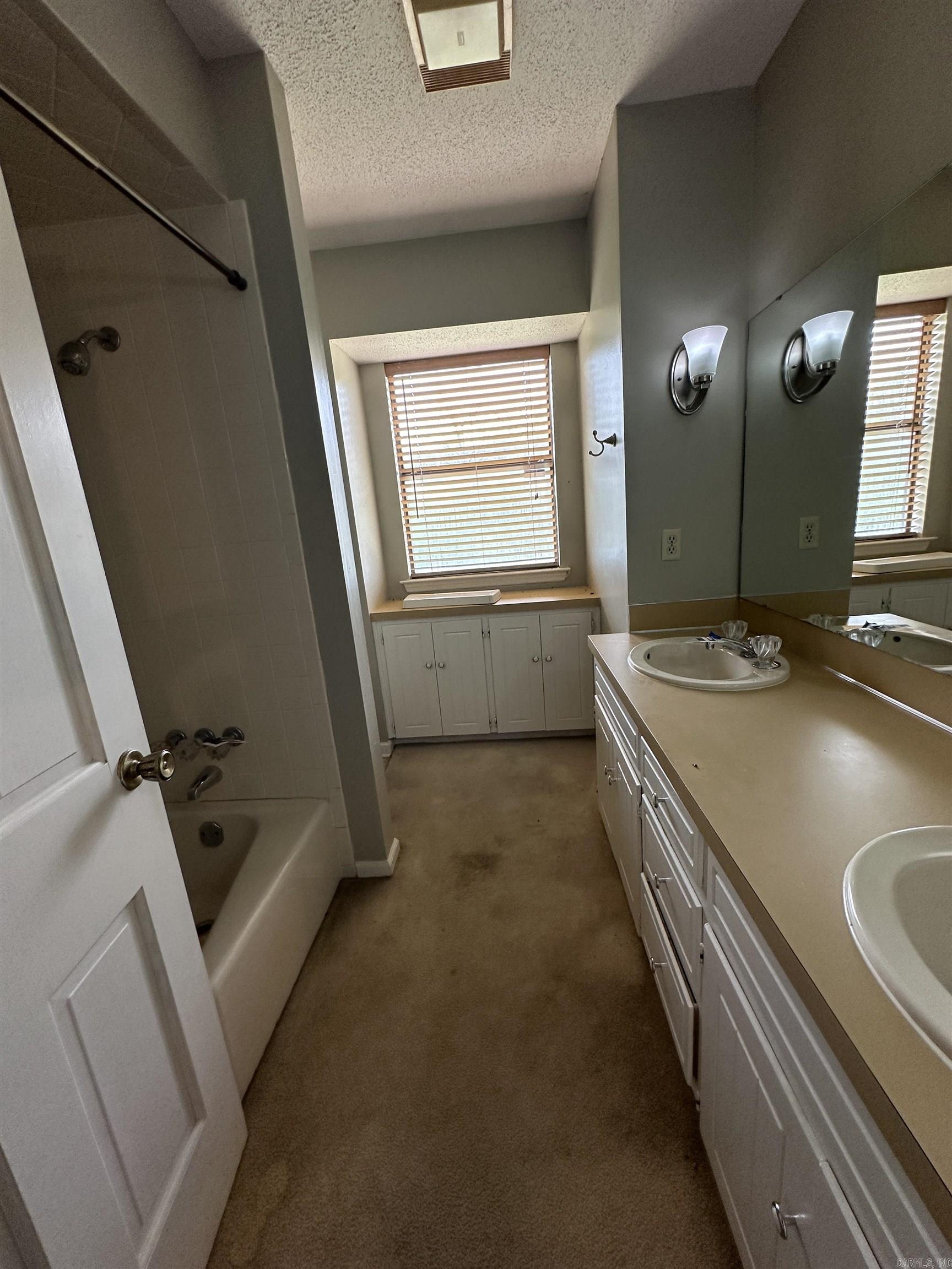 COUNTRY CLUB PARK - Residential