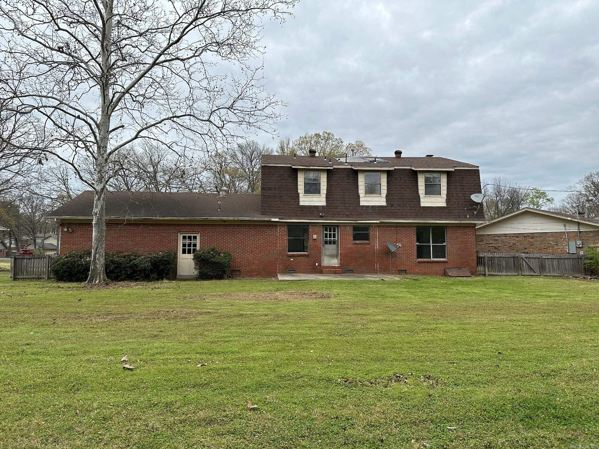 COUNTRY CLUB PARK - Residential