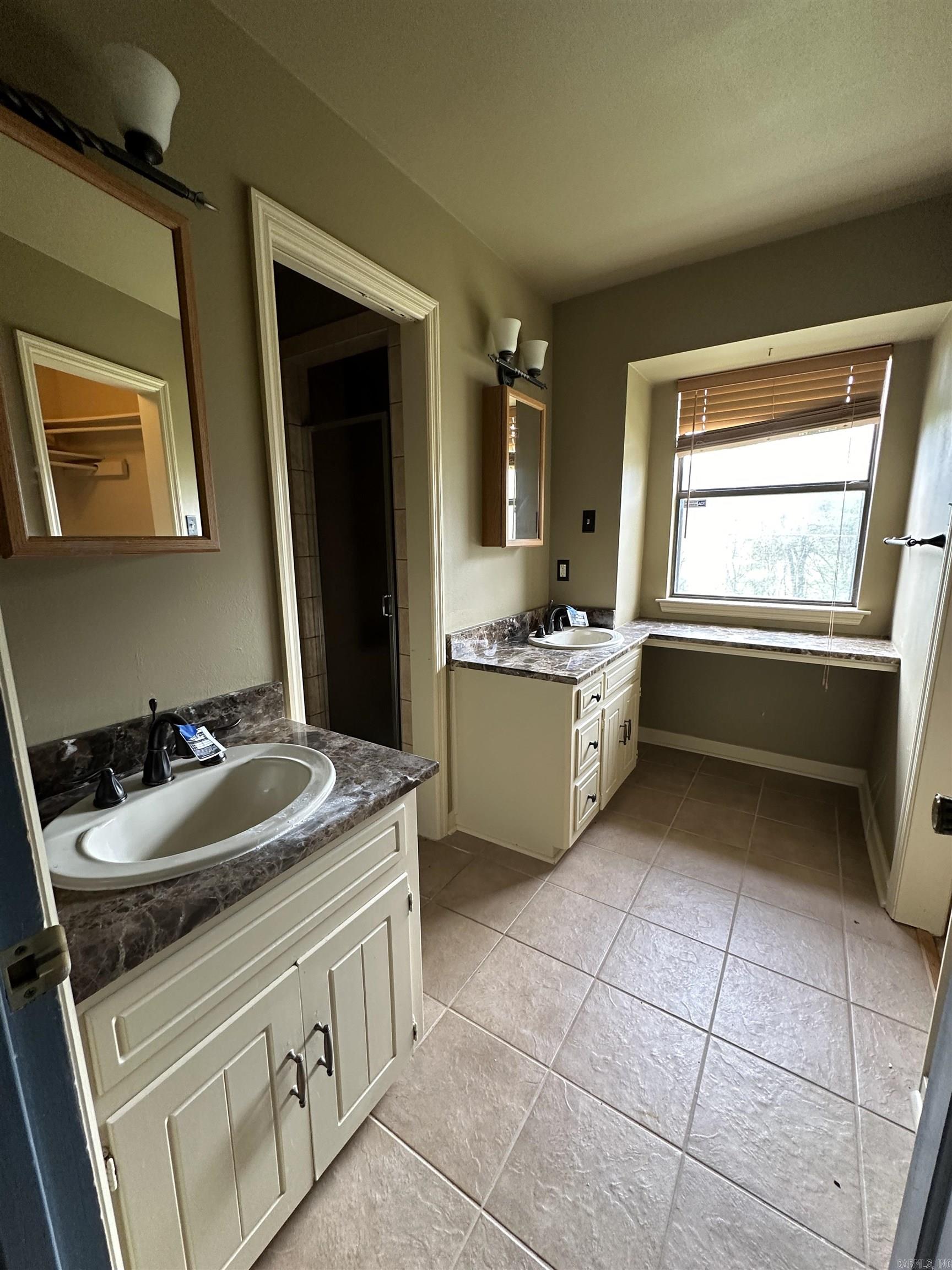 COUNTRY CLUB PARK - Residential