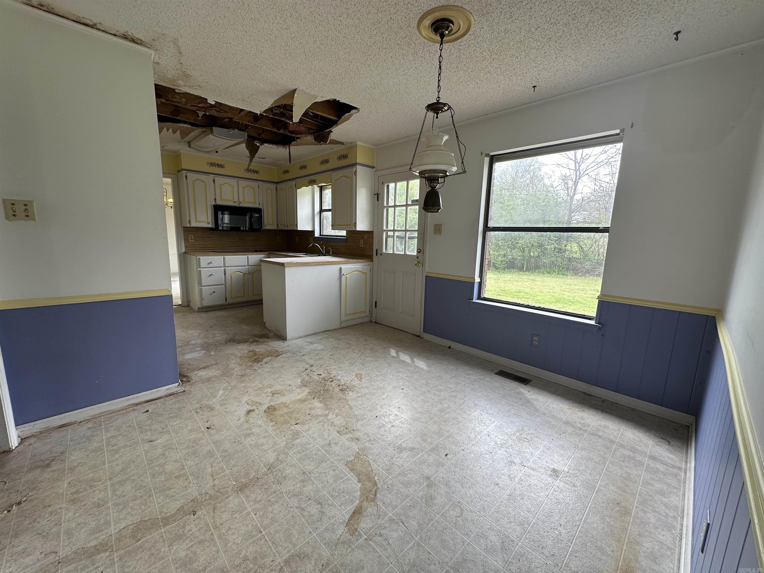 COUNTRY CLUB PARK - Residential