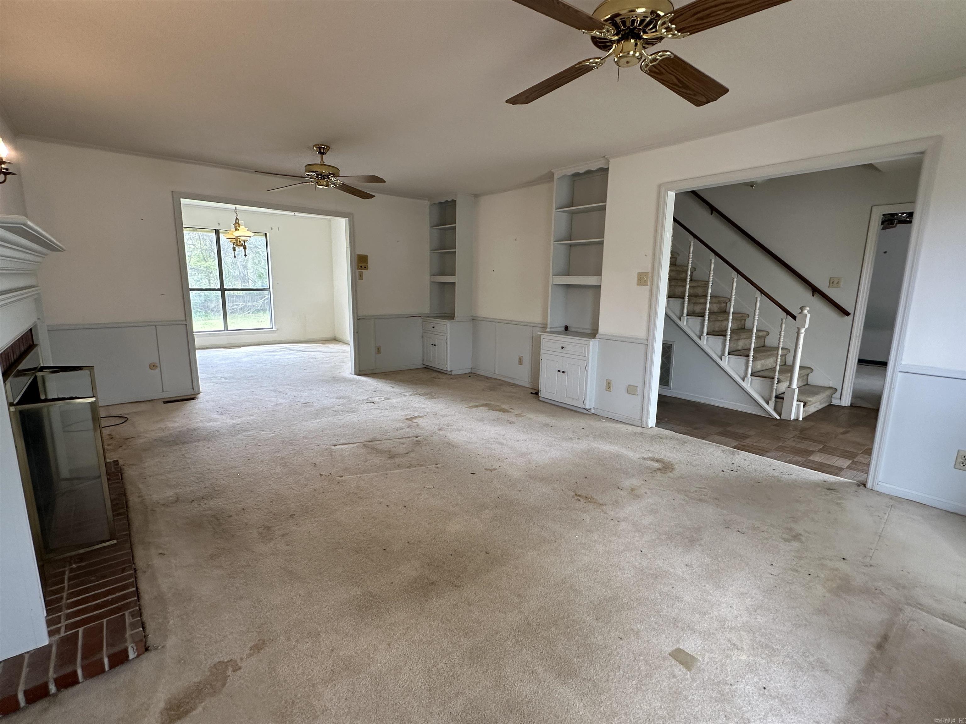 COUNTRY CLUB PARK - Residential